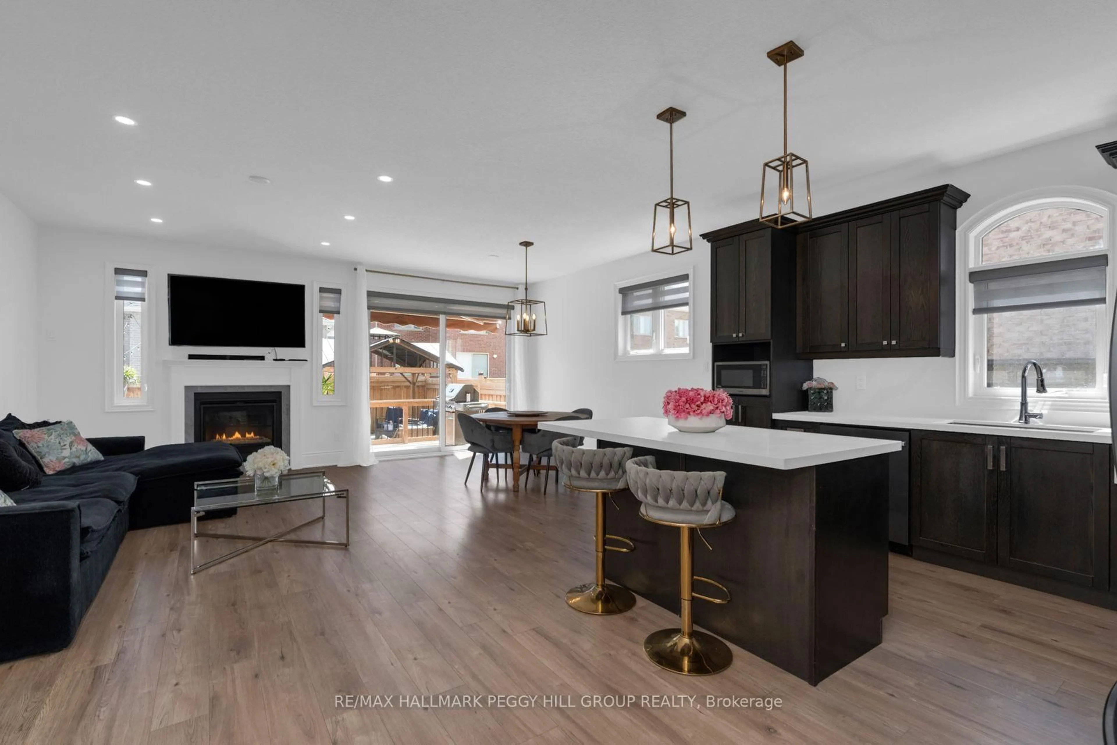 Open concept kitchen, unknown for 5 Wood Cres, Essa Ontario L3W 0M5