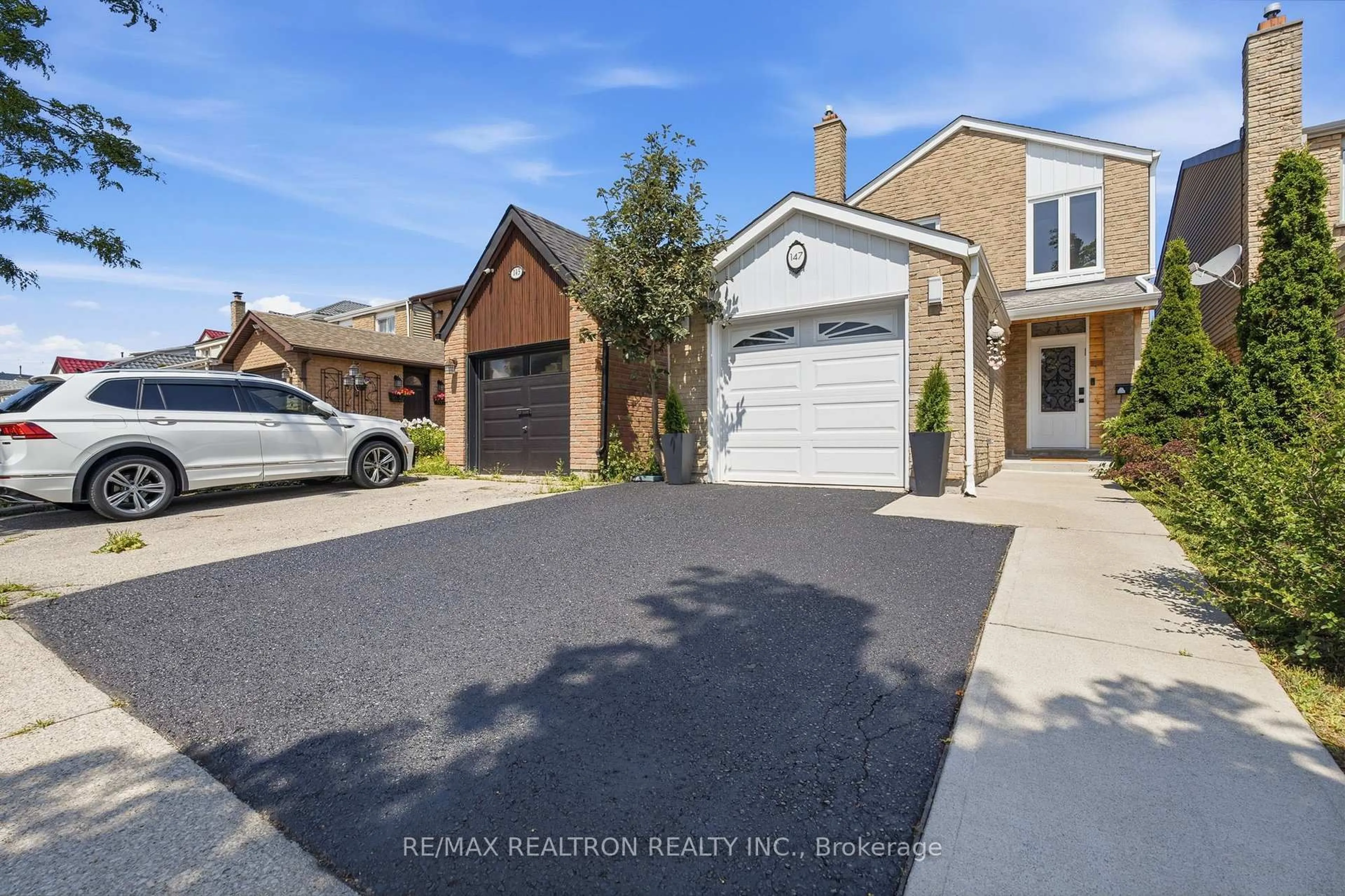 Unknown for 147 Spyglass Hill Rd, Vaughan Ontario L4K 2K6