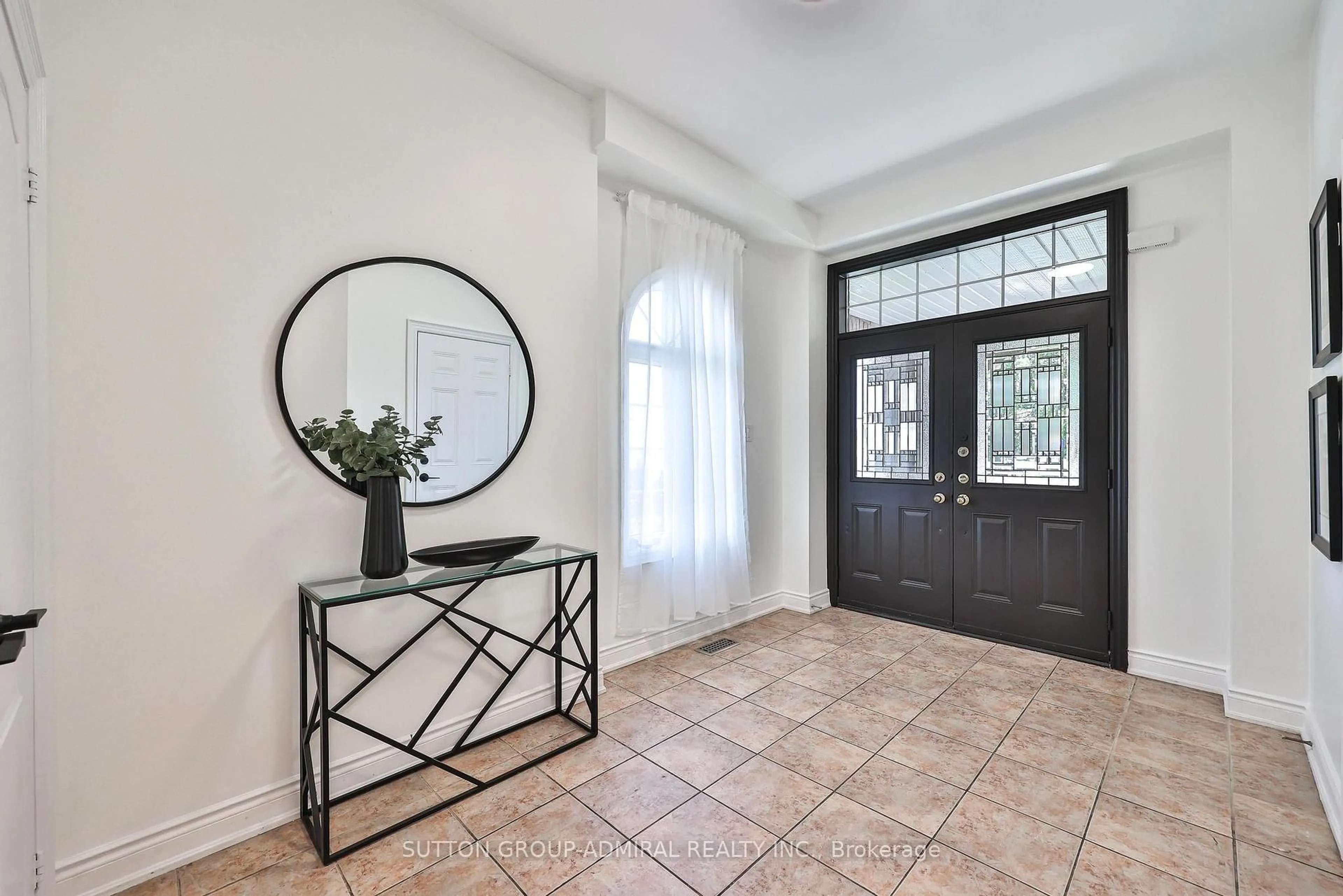 Indoor entryway for 502 Apple Blossom Dr, Vaughan Ontario L4J 9A3