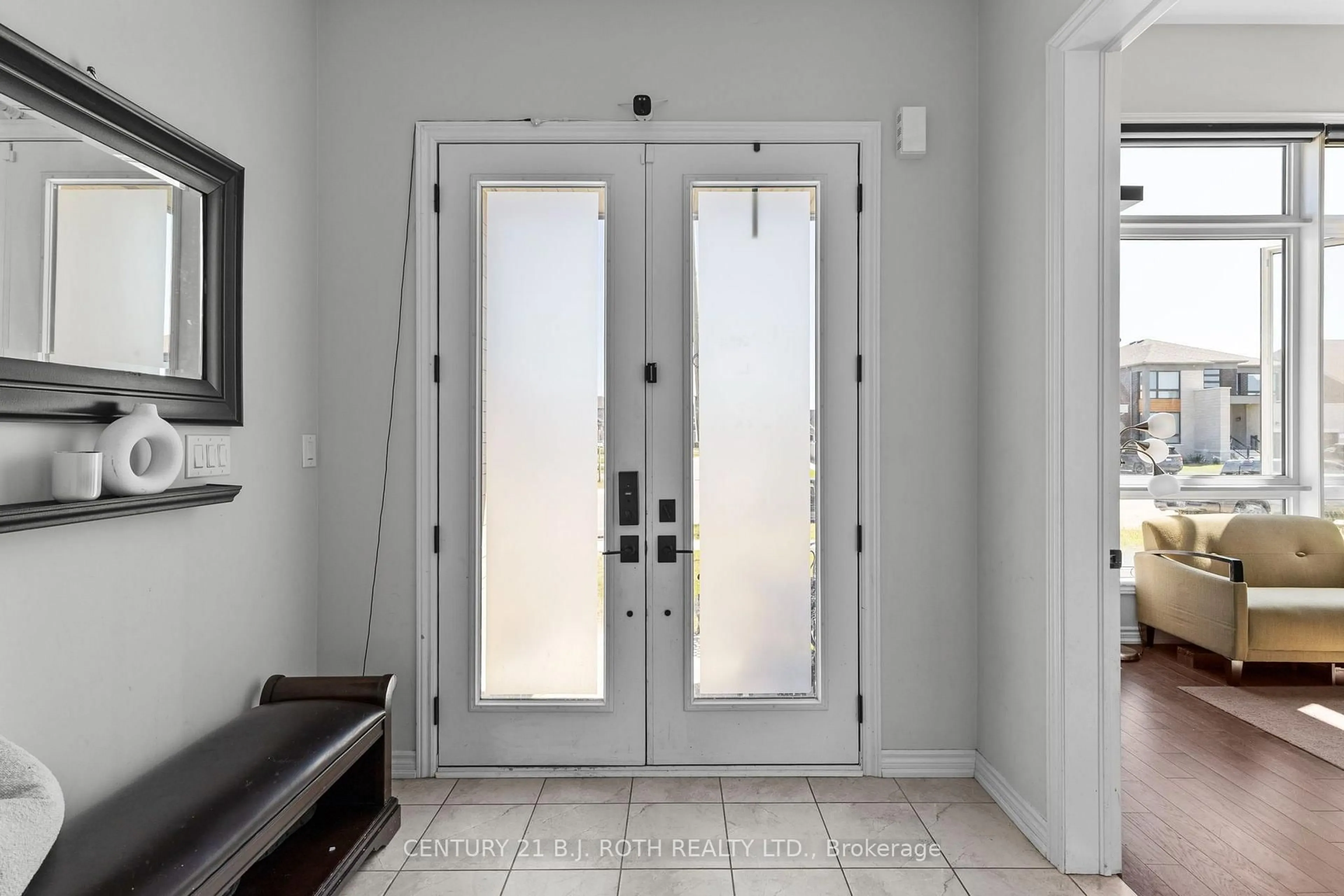 Indoor entryway for 6 Henderson St, Essa Ontario L3W 0A9