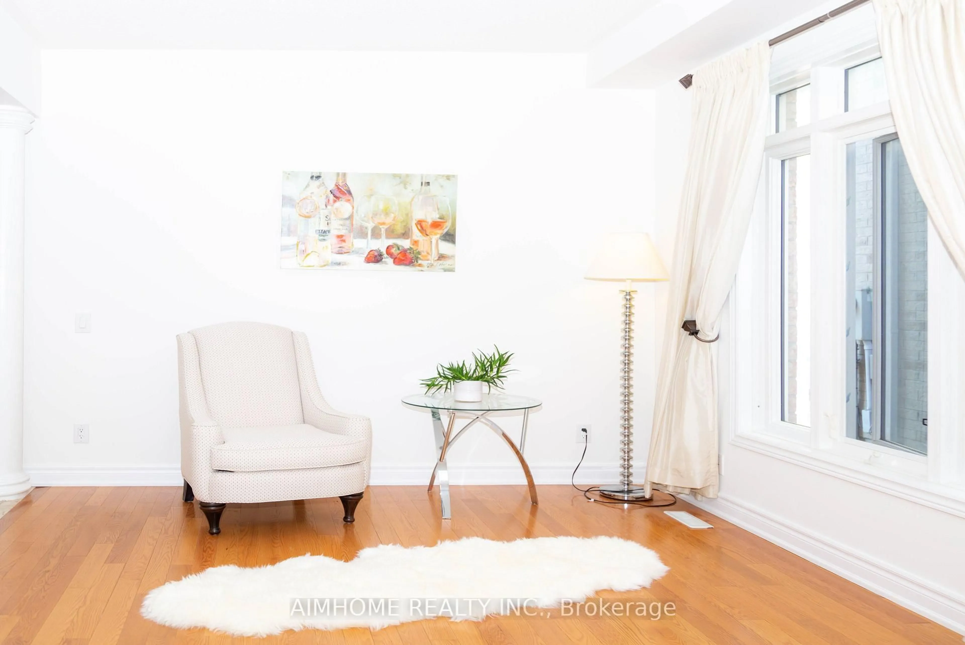 Living room with furniture, wood/laminate floor for 72 Brass Dr, Richmond Hill Ontario L4E 4T5