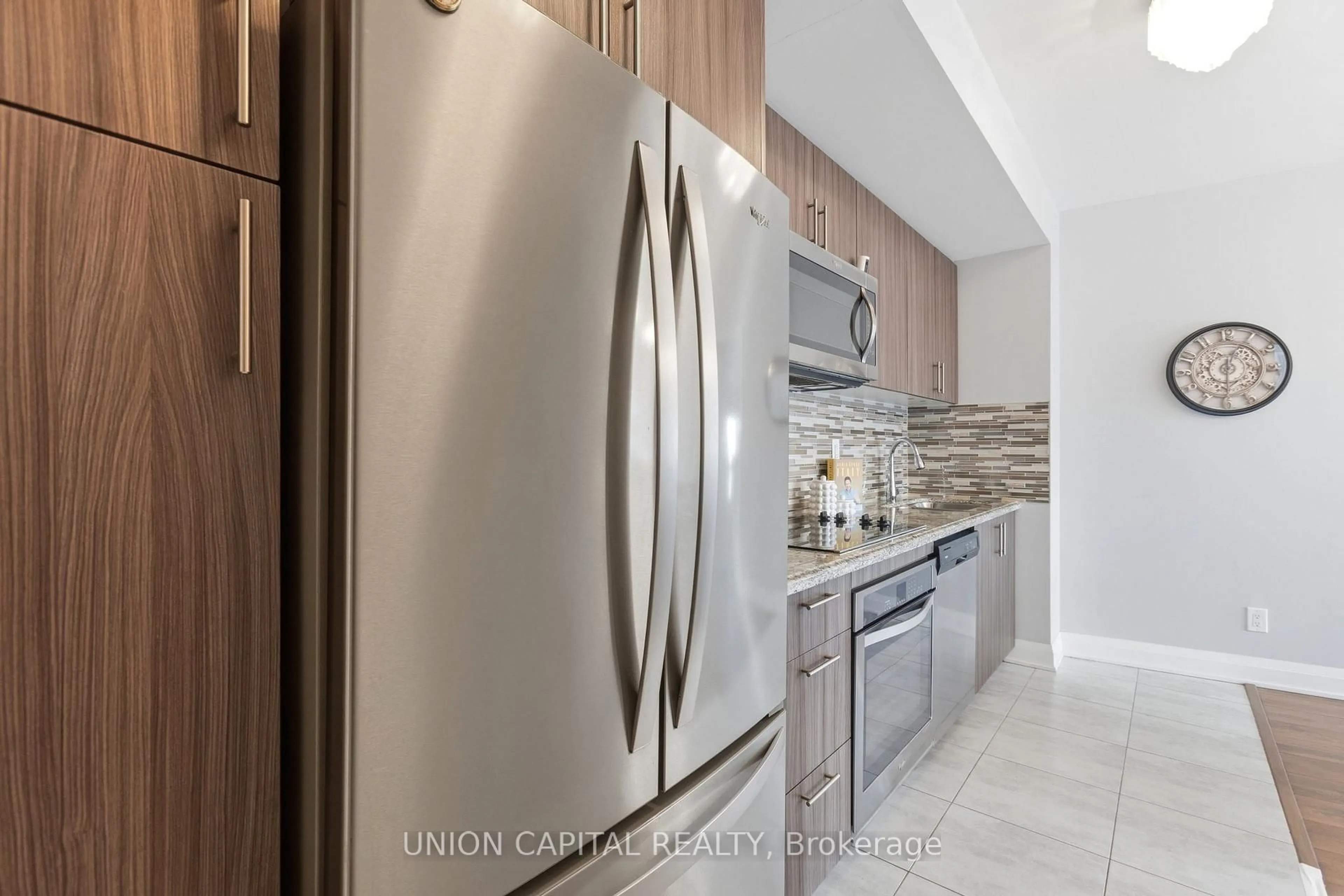 Contemporary kitchen, ceramic/tile floor for 112 Woodbridge Ave #412, Vaughan Ontario L4L 2S7