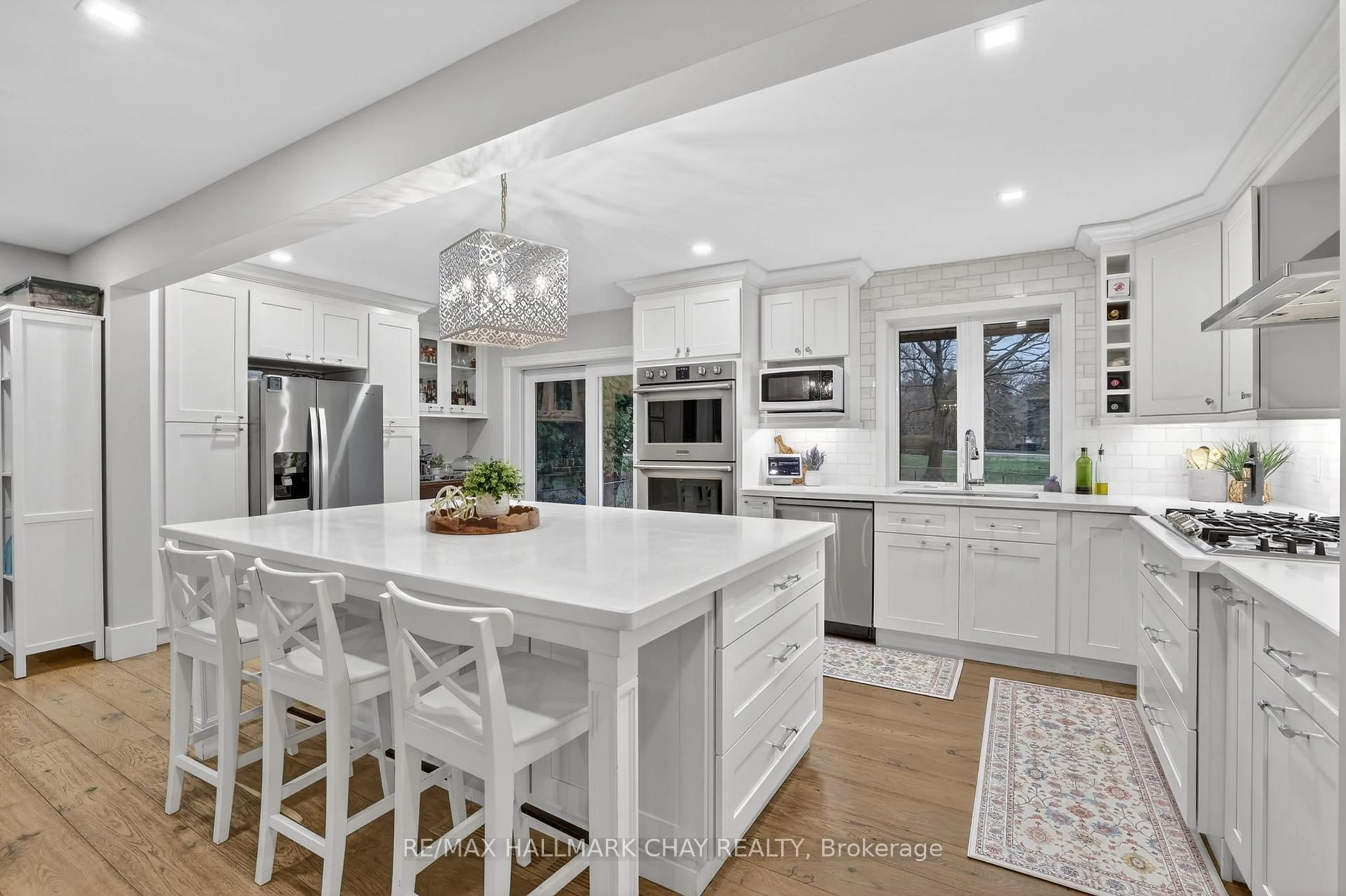 Open concept kitchen, ceramic/tile floor for 1587 Mount Albert Rd, East Gwillimbury Ontario L0G 1V0