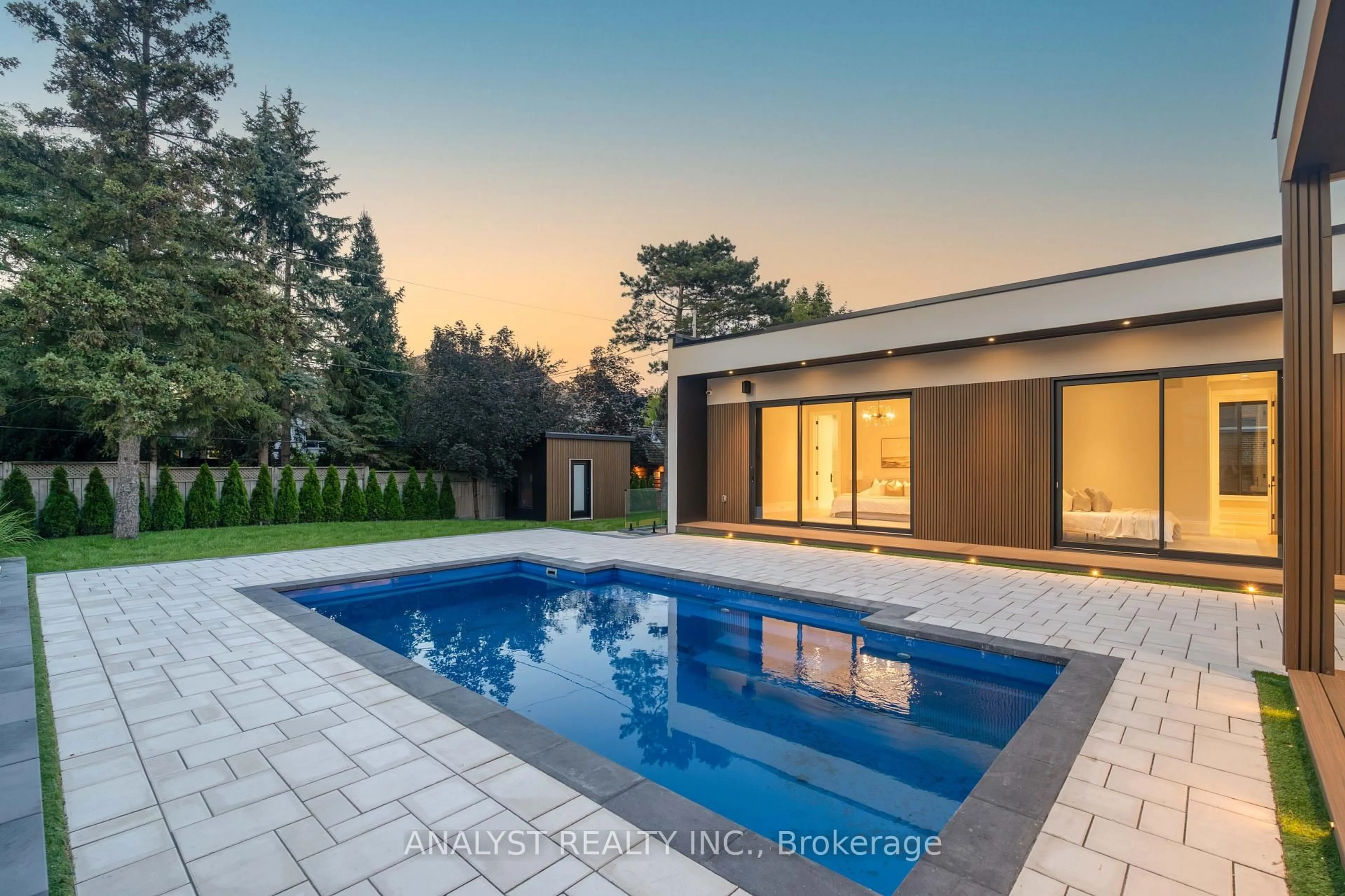 Unknown for 82 Donhill Cres, Vaughan Ontario L0J 1C0