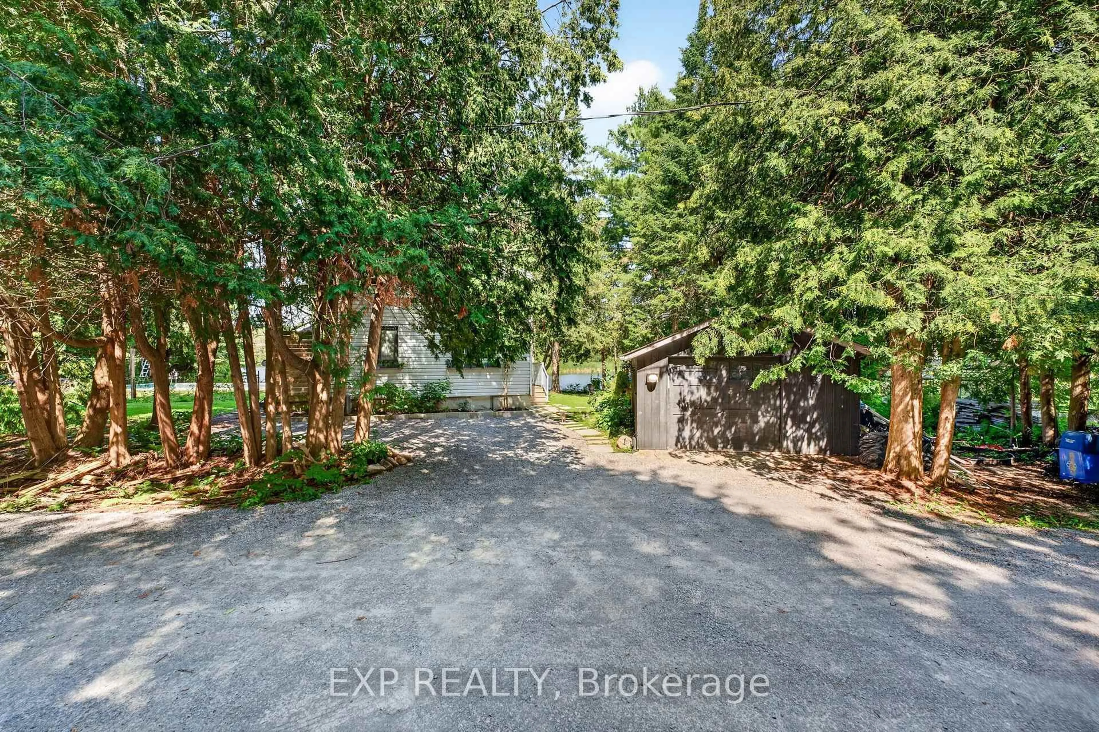 A pic from outside/outdoor area/front of a property/back of a property/a pic from drone, unknown for 1 Aird Crt, Georgina Ontario L0E 1A0