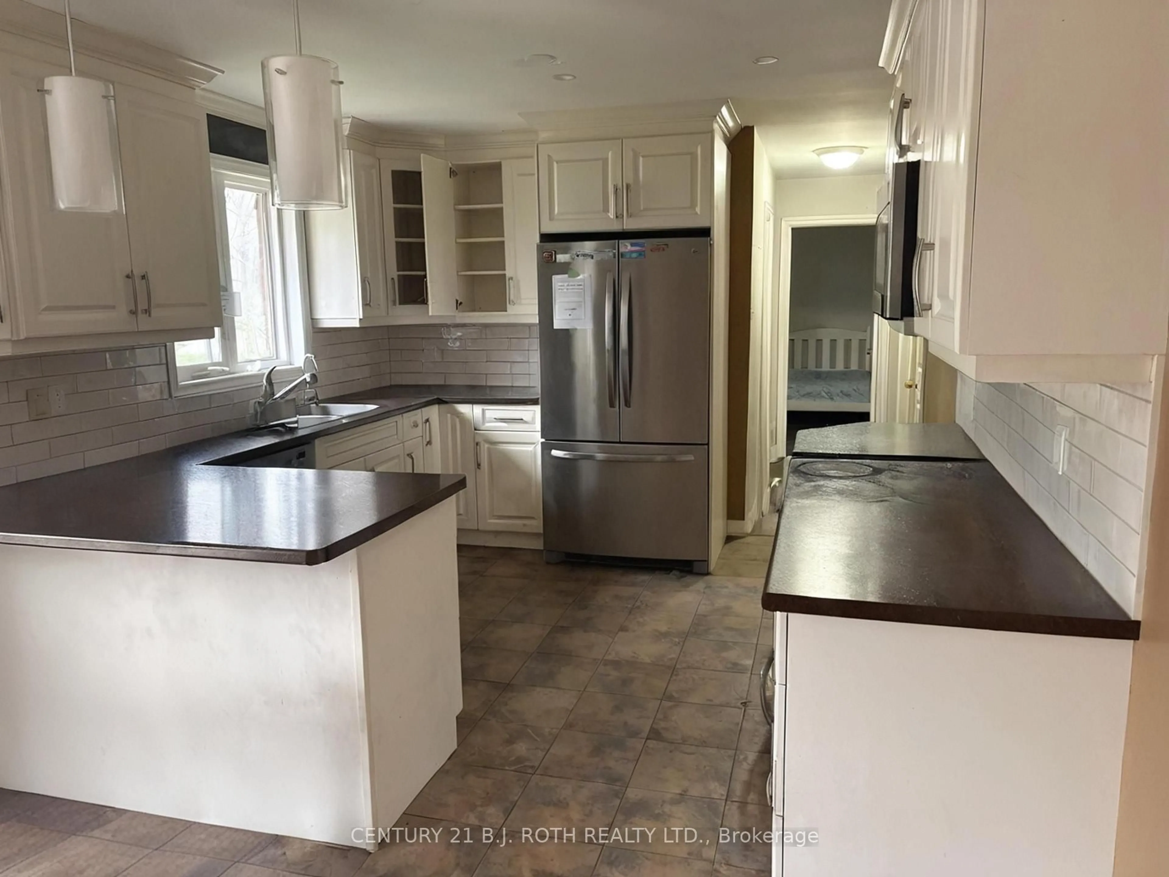 Open concept kitchen, unknown for 8709 8th Line, Essa Ontario L0M 1T0