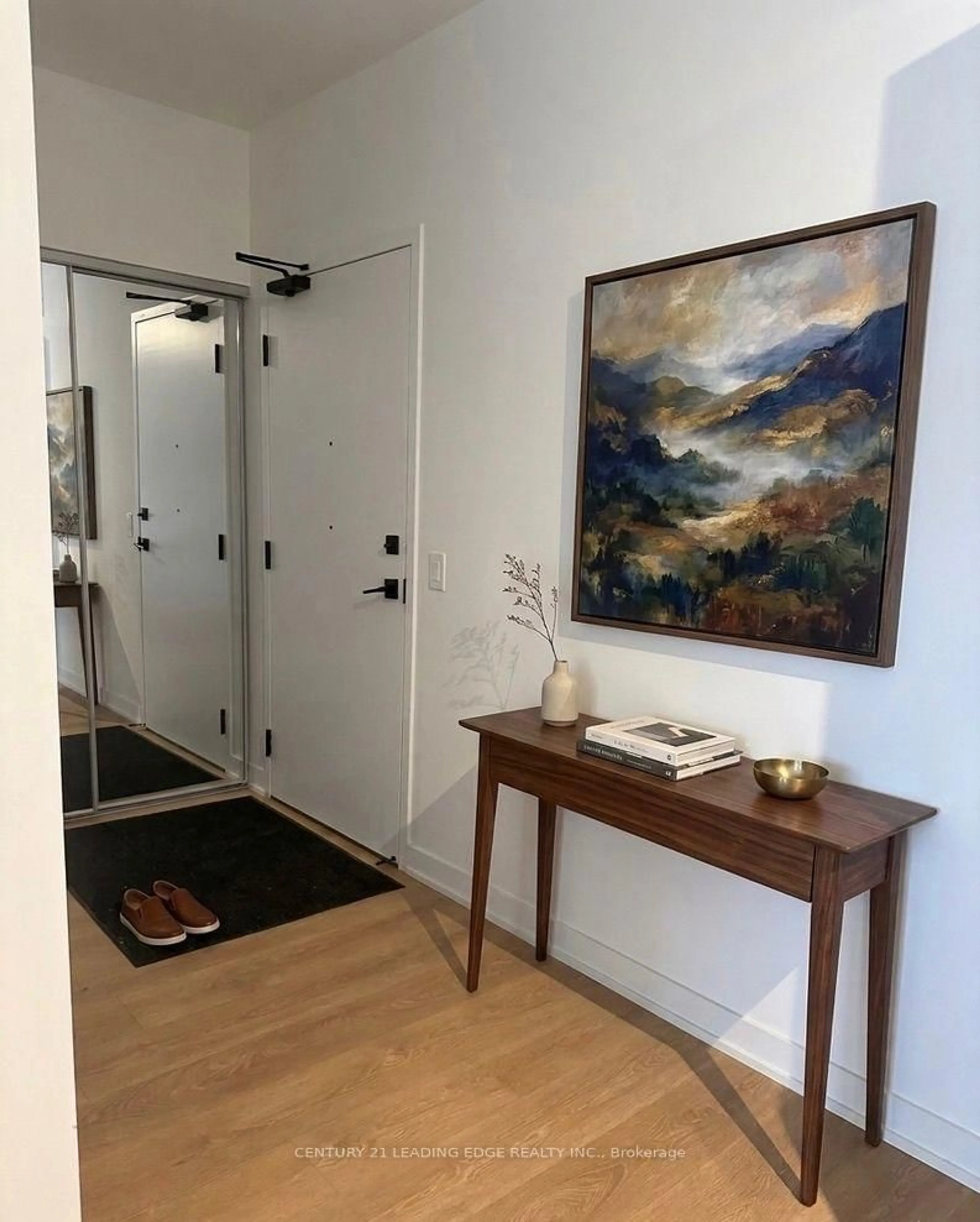 Indoor entryway for 474 Caldari Rd #410, Vaughan Ontario L4K 0R5