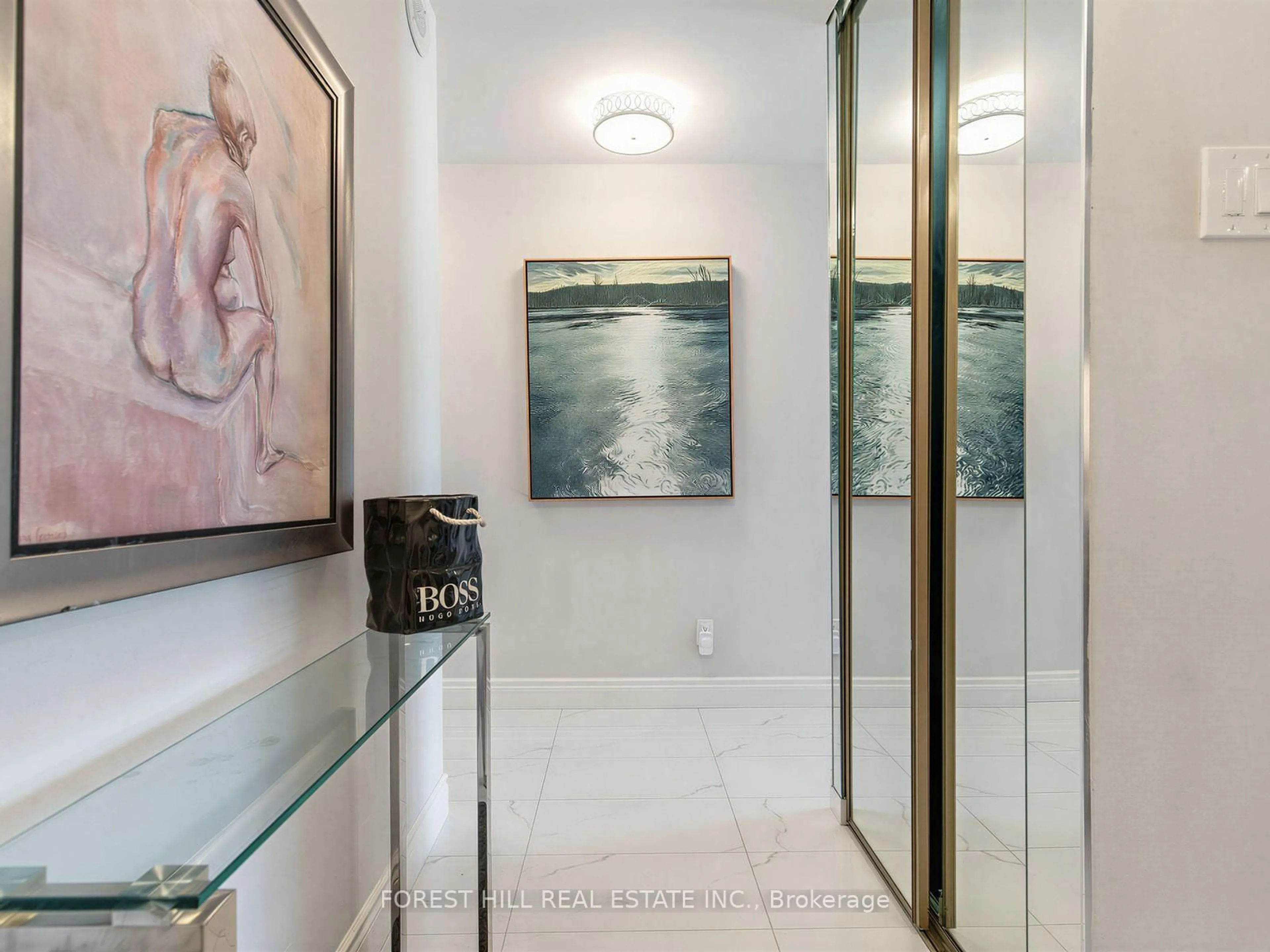 Indoor entryway for 8111 Yonge St #1209, Markham Ontario L3T 4V9