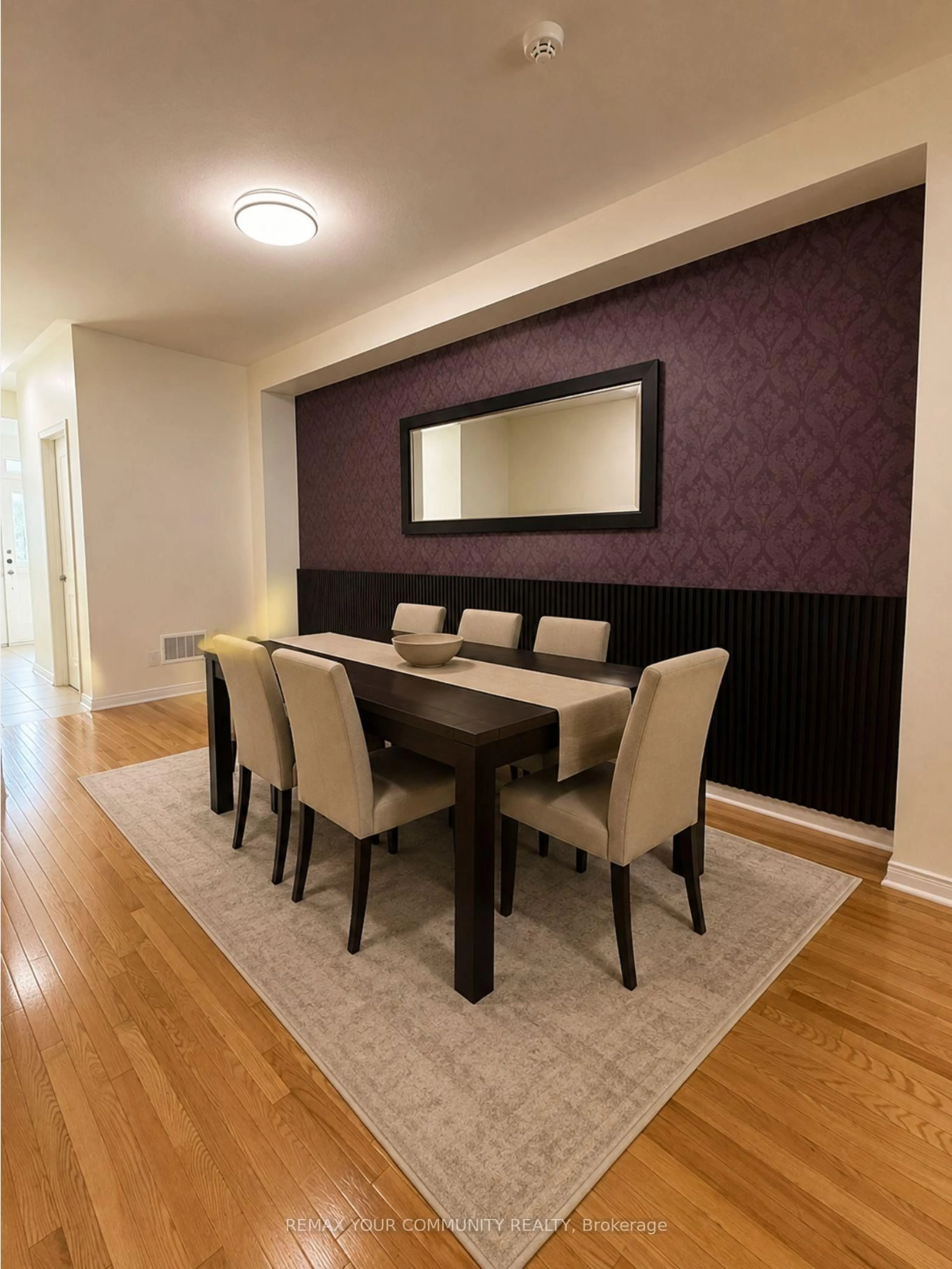 Dining room, wood/laminate floor for 20 Overlander Way, Vaughan Ontario L6A 0X6