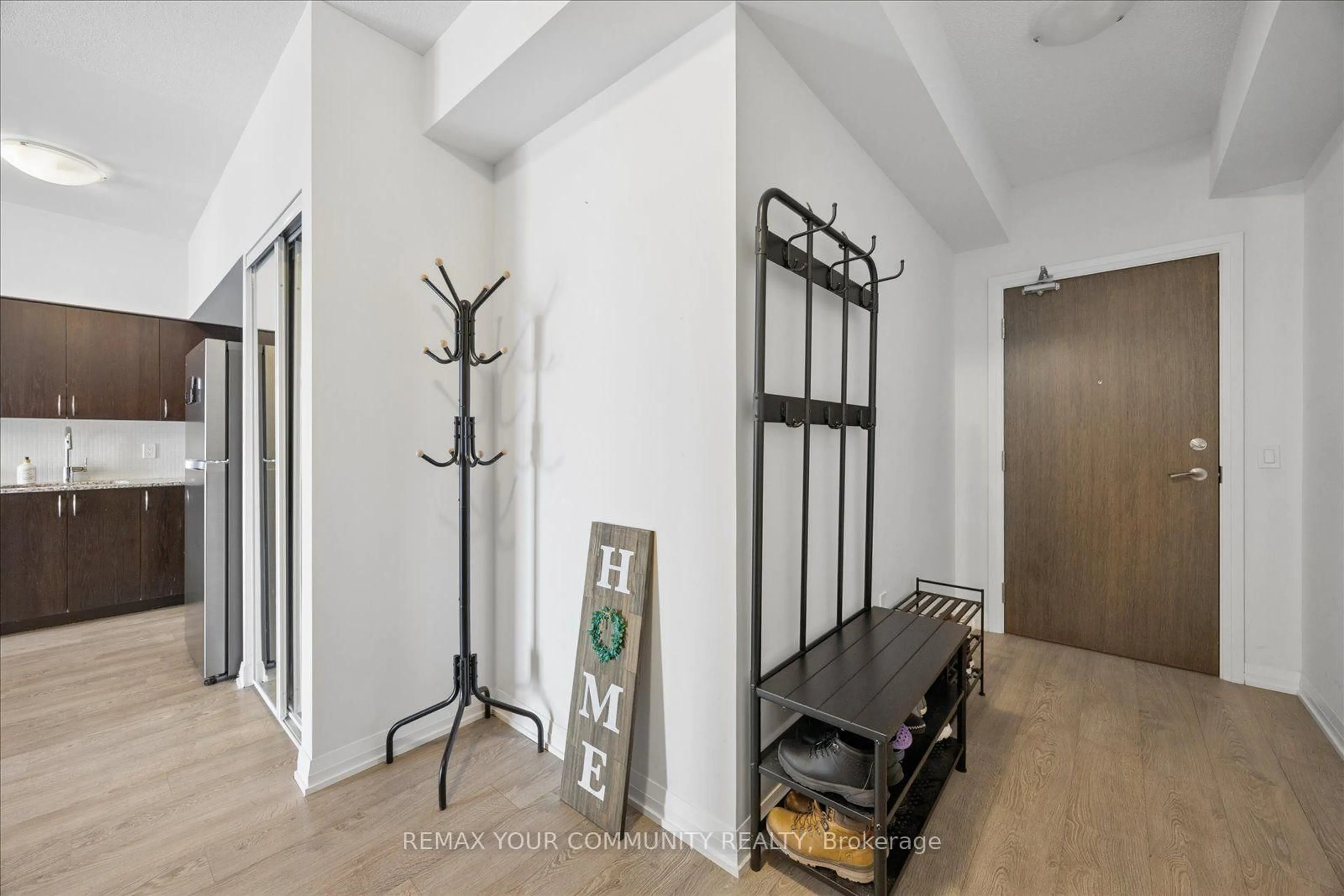 Indoor entryway for 9560 Markham Rd #621, Markham Ontario L6E 0T9