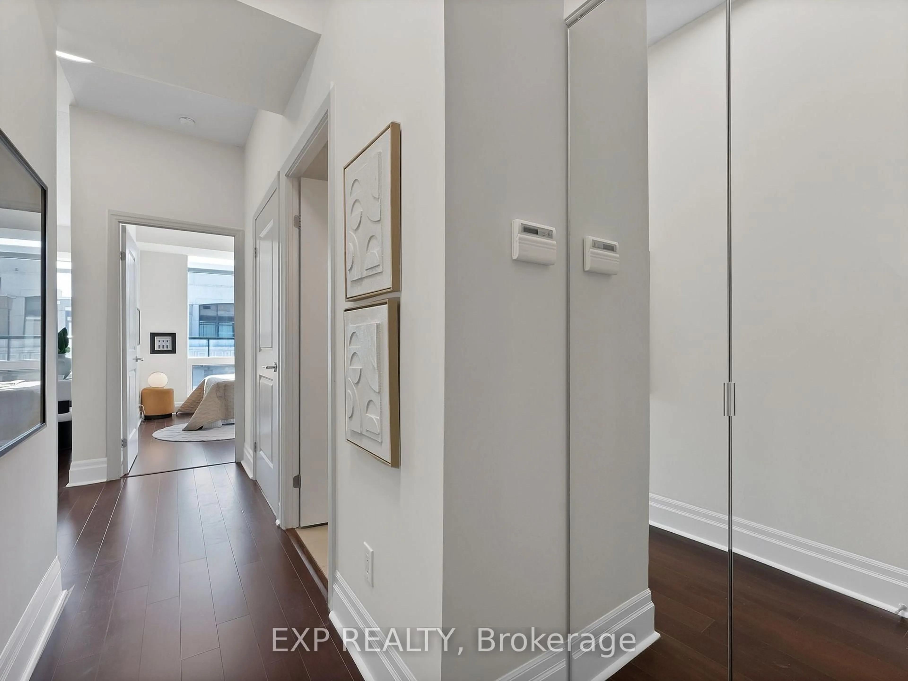 Indoor entryway for 131 Upper Duke Cres #1004, Markham Ontario L6G 0C9