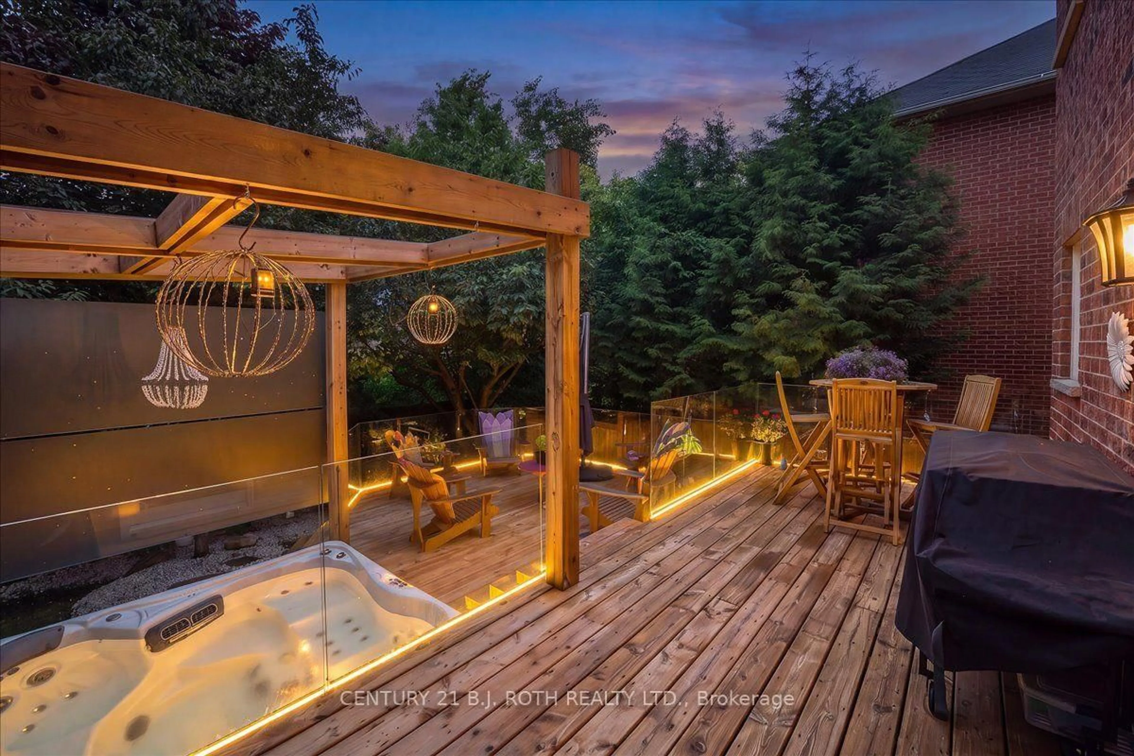 Patio, unknown for 142 Wheeler Cres, Whitchurch-Stouffville Ontario L4A 1K2