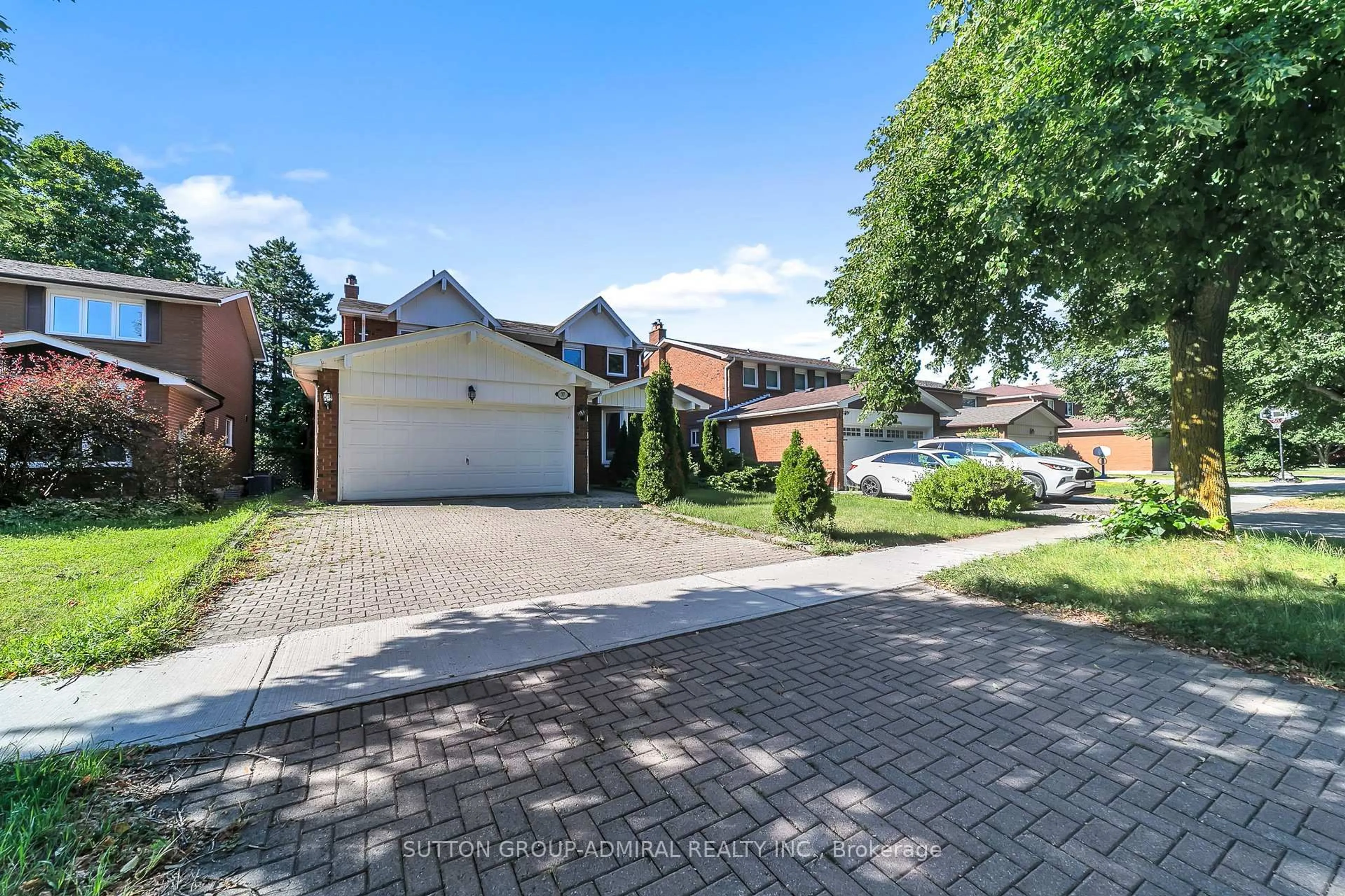 A pic from outside/outdoor area/front of a property/back of a property/a pic from drone, street for 37 Gretman Cres, Markham Ontario L3T 5L9