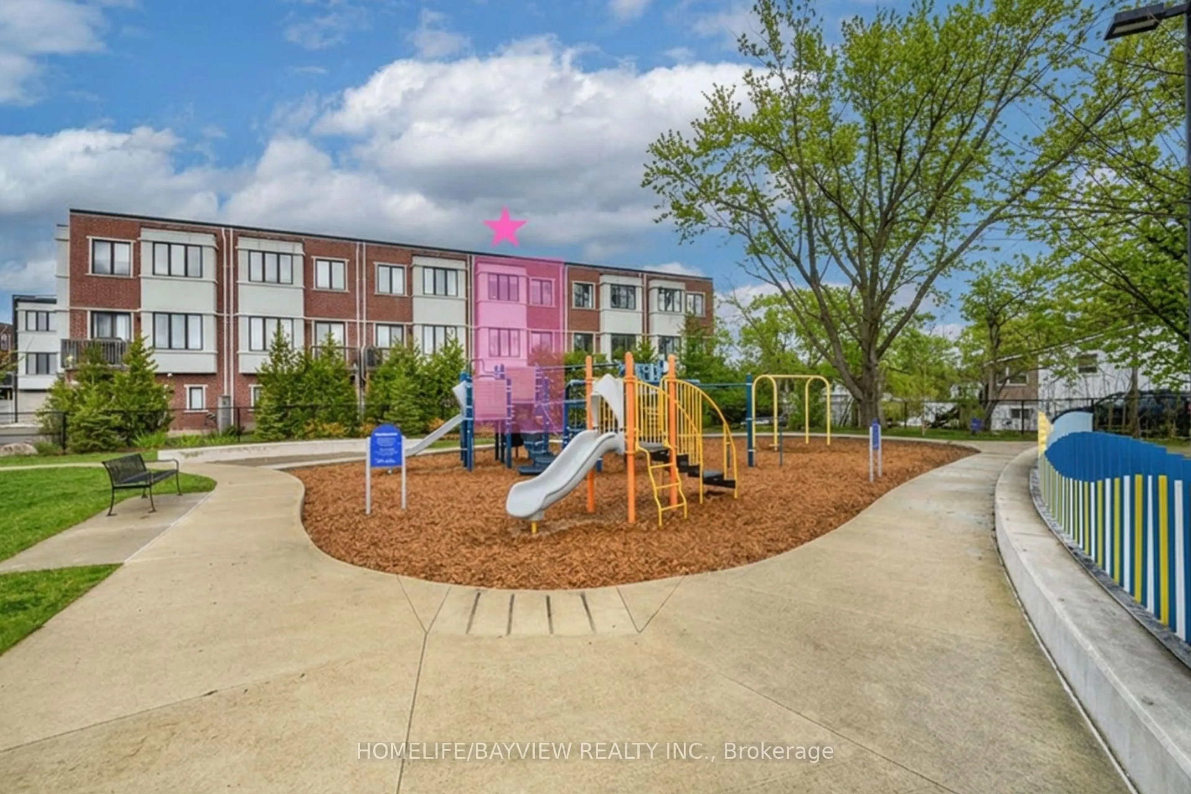 Patio, building for 12 Genuine Lane, Richmond Hill Ontario L4B 0E5