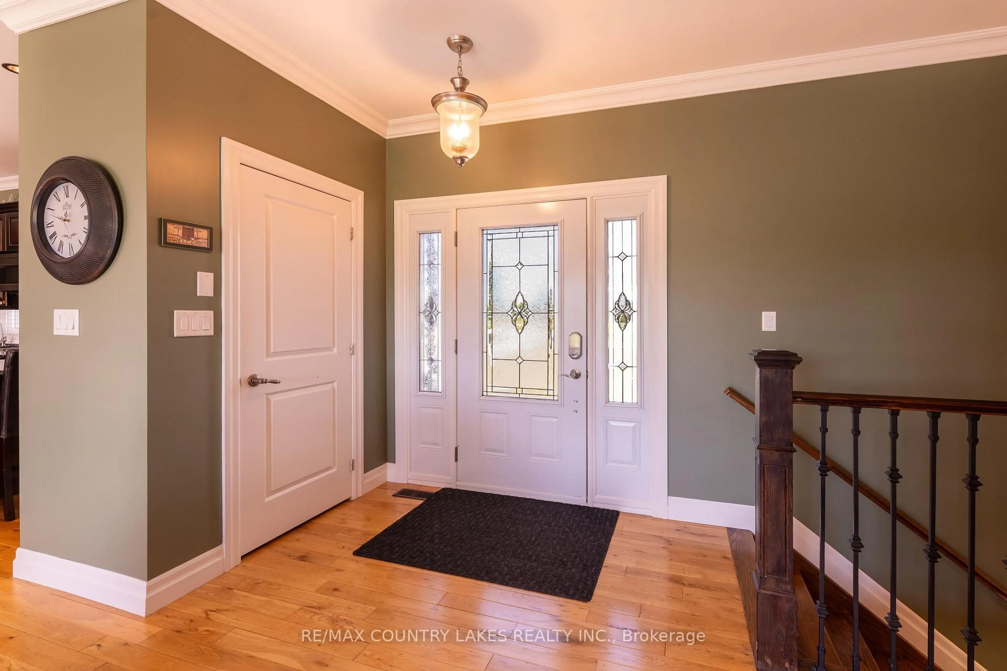 Indoor entryway for 764 Regional Road 12, Brock Ontario L0E 1E0