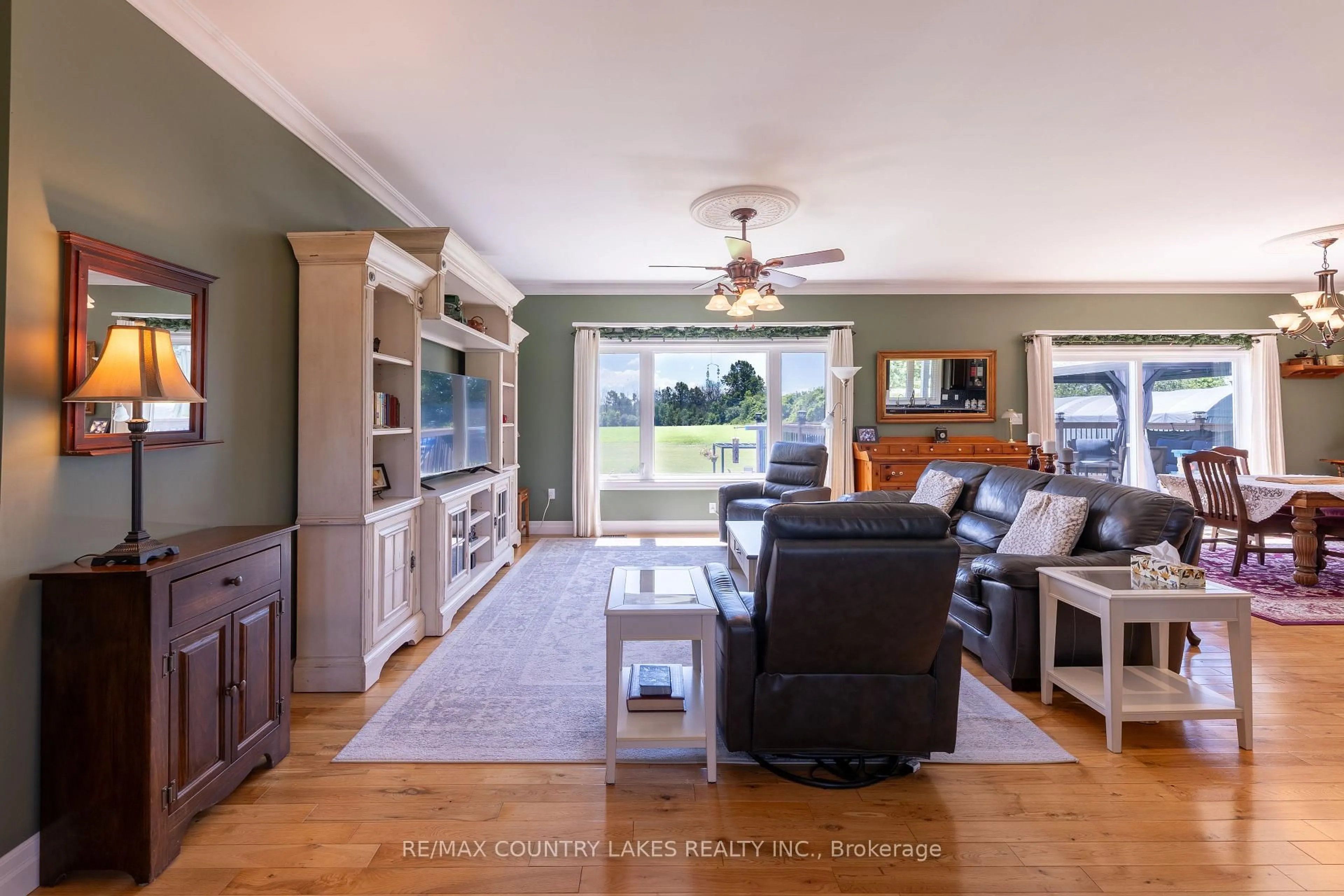 Living room with furniture, unknown for 764 Regional Road 12, Brock Ontario L0E 1E0