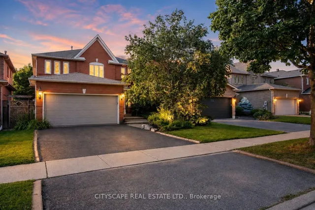 112 Mulholland Dr, Vaughan 2