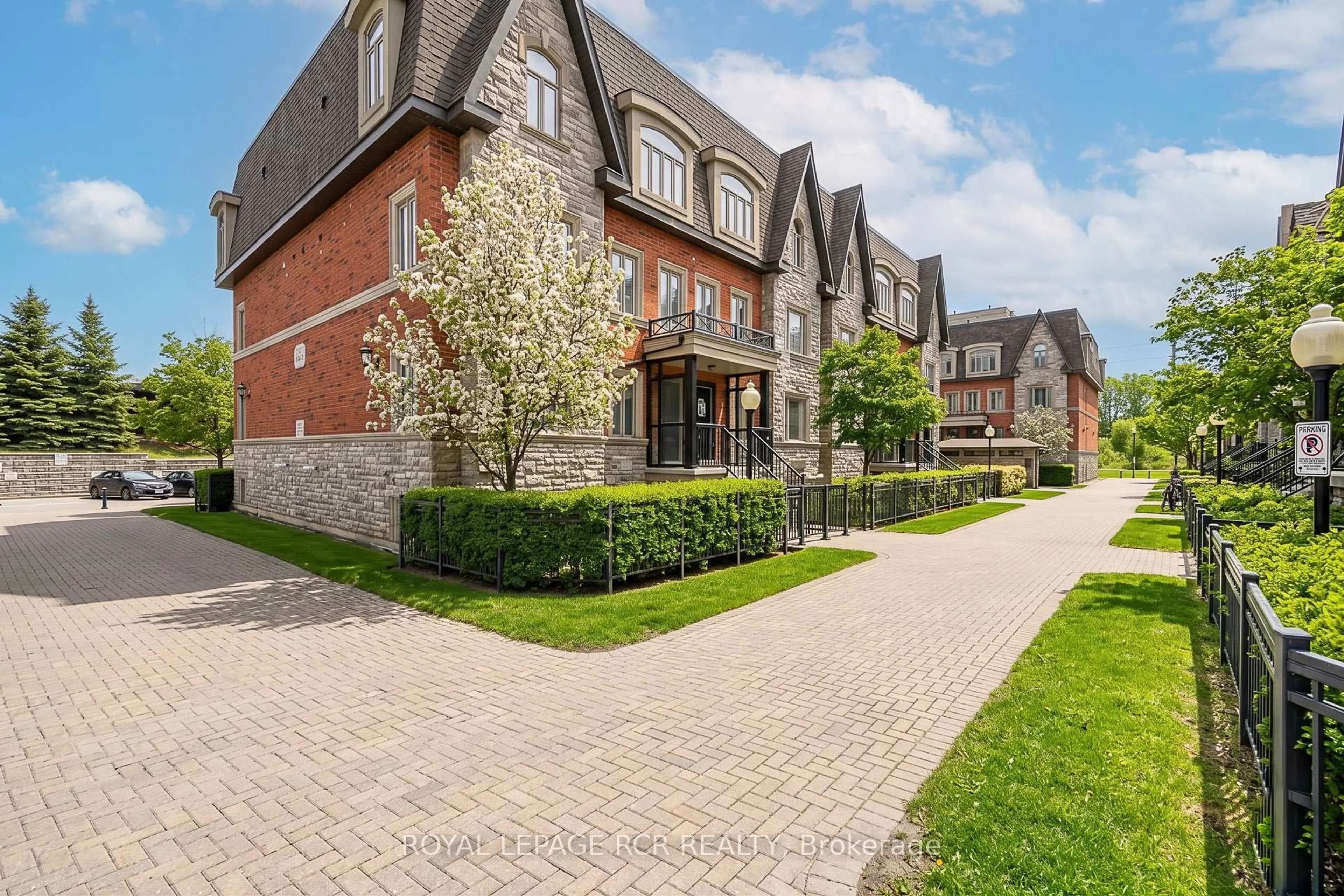 Unknown for 326 John St #138, Markham Ontario L3T 0B1