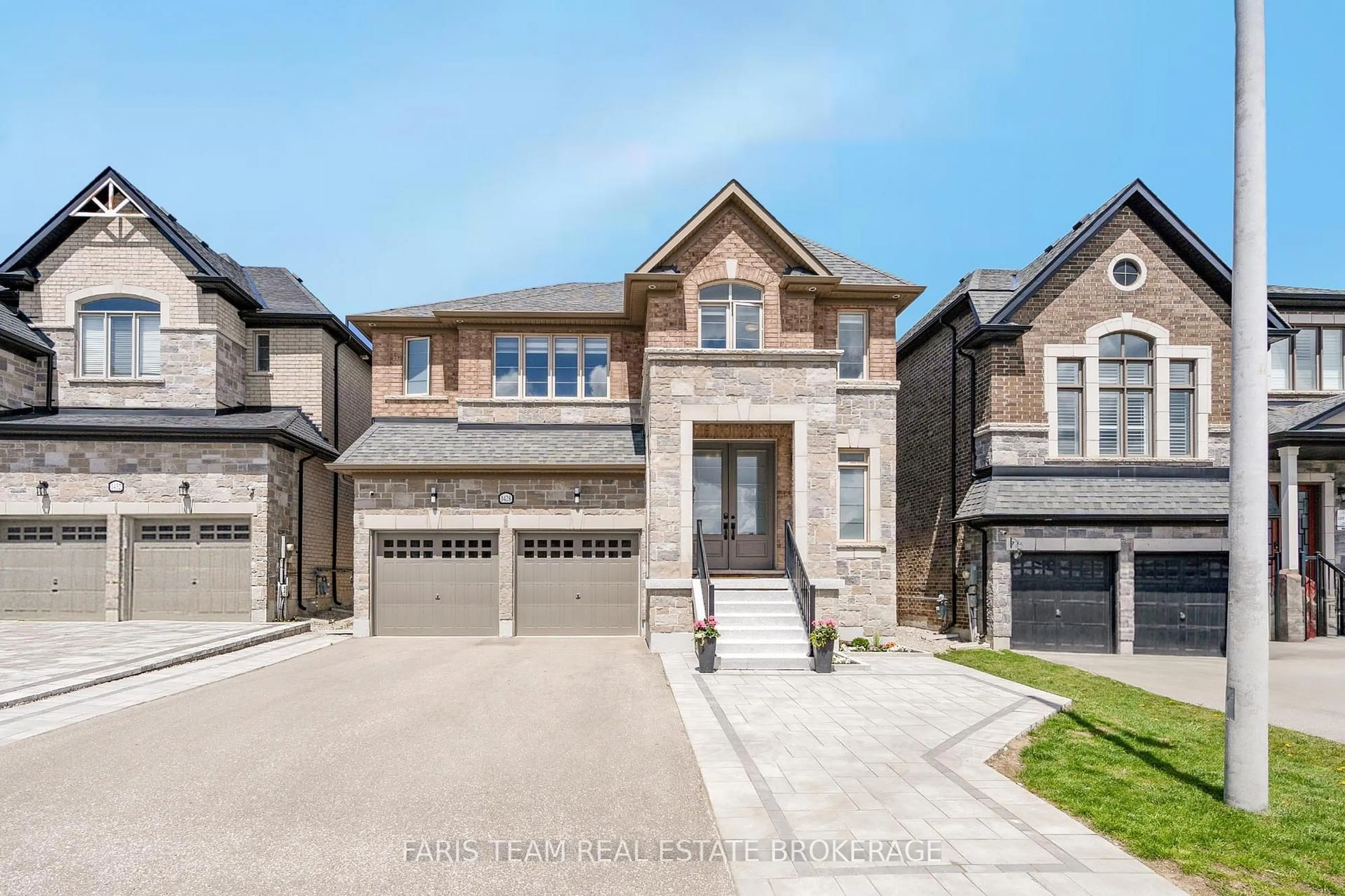 Home with brick exterior material, street for 1428 Lawson St, Innisfil Ontario L9S 0N7
