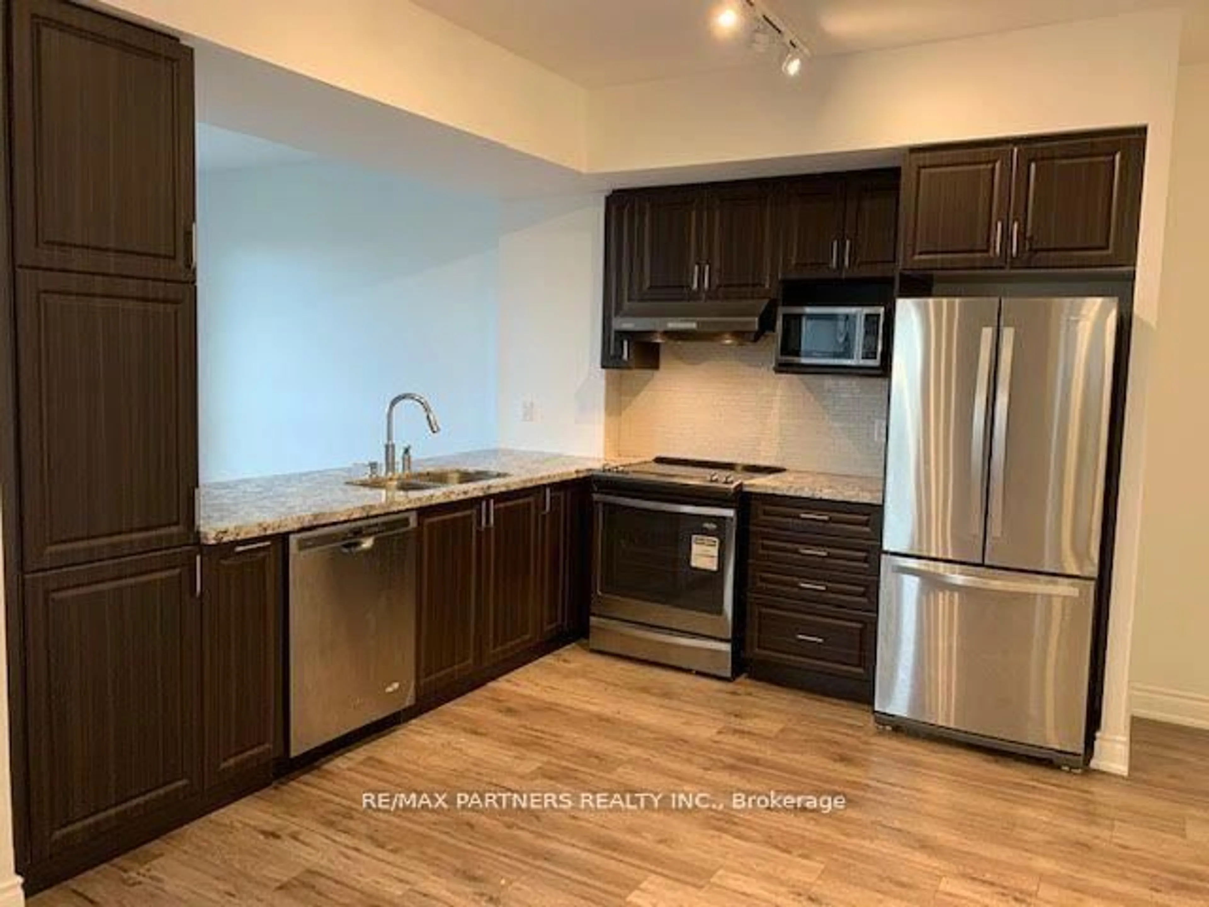 Standard kitchen, unknown for 38 Cedarland Dr #605, Markham Ontario L6G 0G7