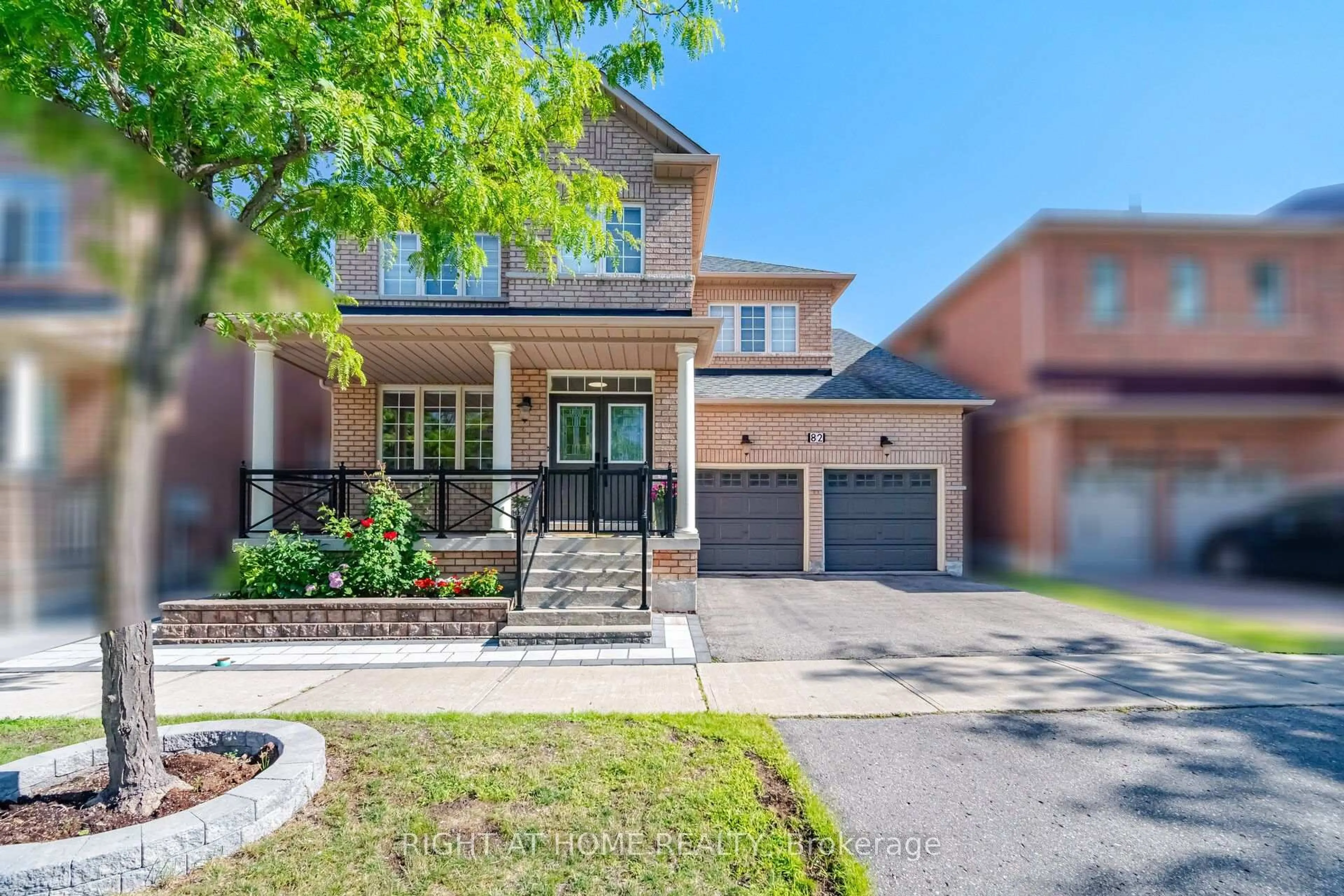 Home with brick exterior material, street for 82 Starhill Cres, Markham Ontario L6C 3A2