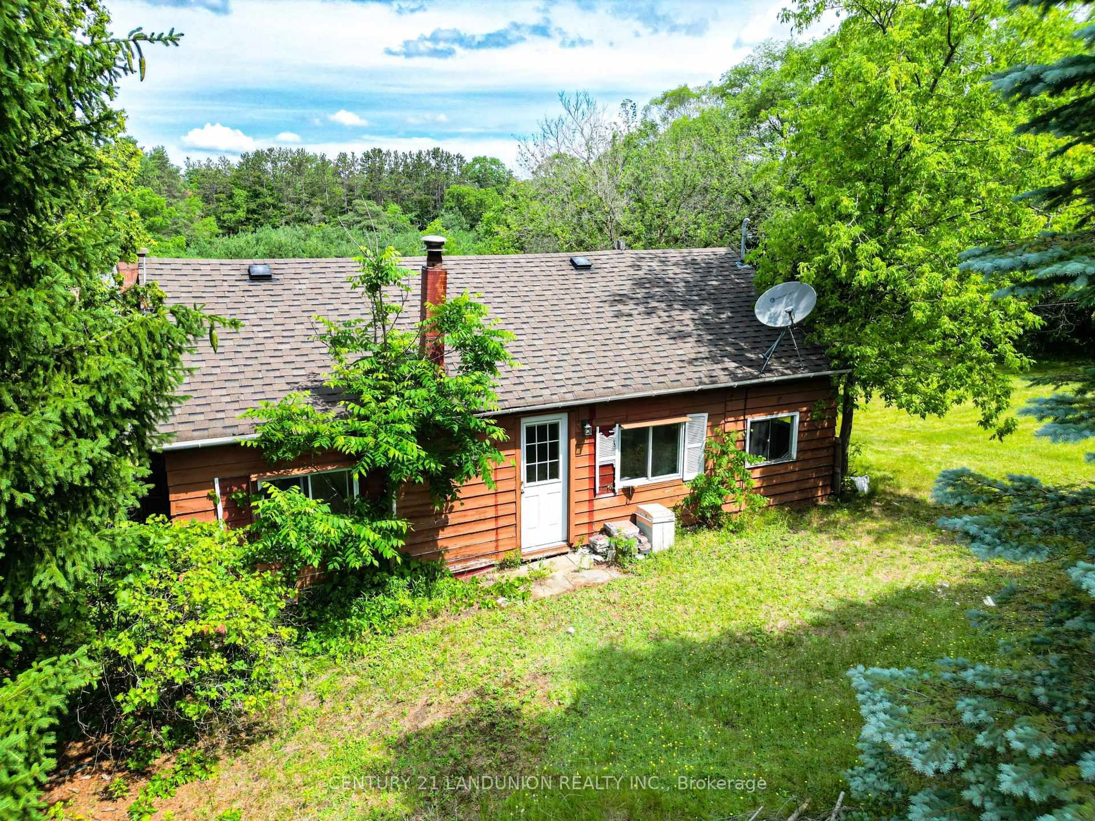 A pic from outside/outdoor area/front of a property/back of a property/a pic from drone, unknown for 4192 Vivian Rd, Whitchurch-Stouffville Ontario L0G 1E0