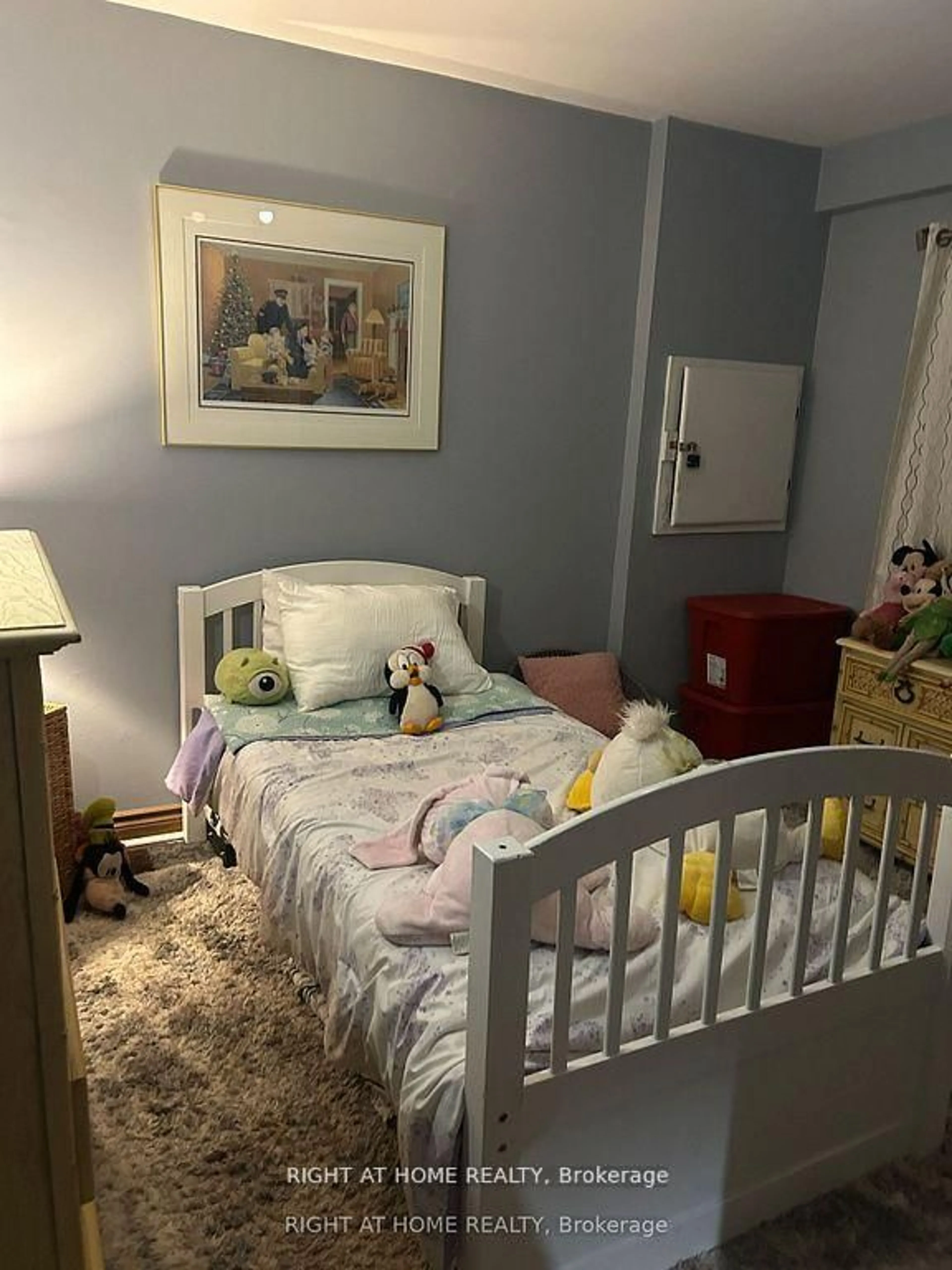 A pic of a room for 195 Lakeland Cres, Richmond Hill Ontario L4E 3A4