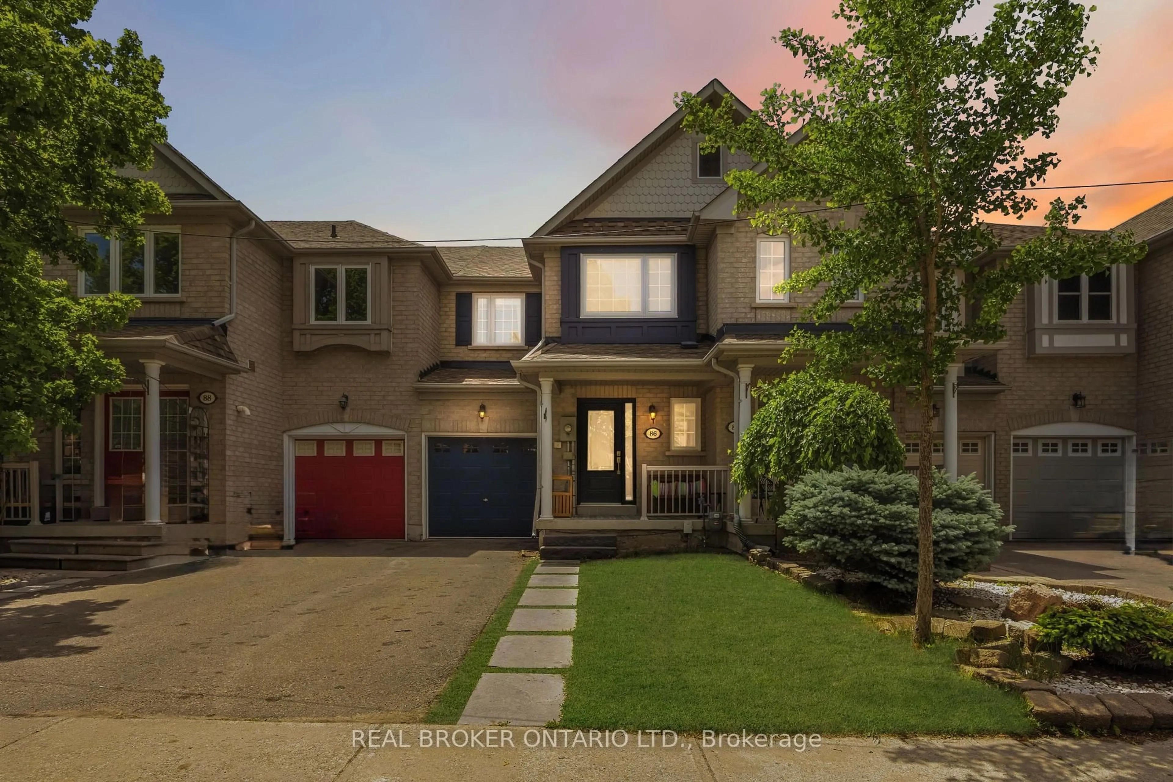 Home with brick exterior material, street for 86 Coleridge Dr, Newmarket Ontario L3X 2T5