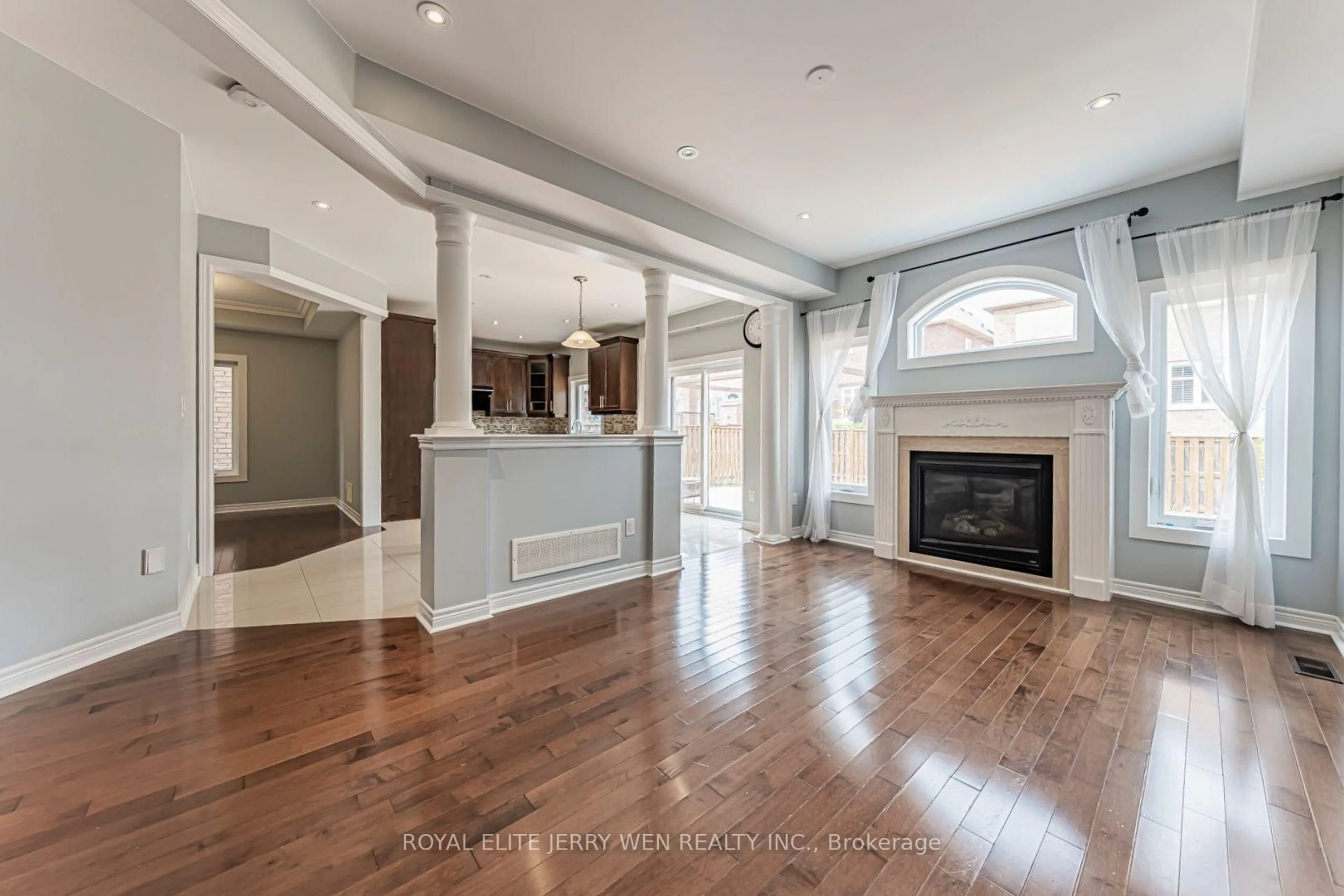 Unknown for 176 District Ave, Vaughan Ontario L6A 0Y3