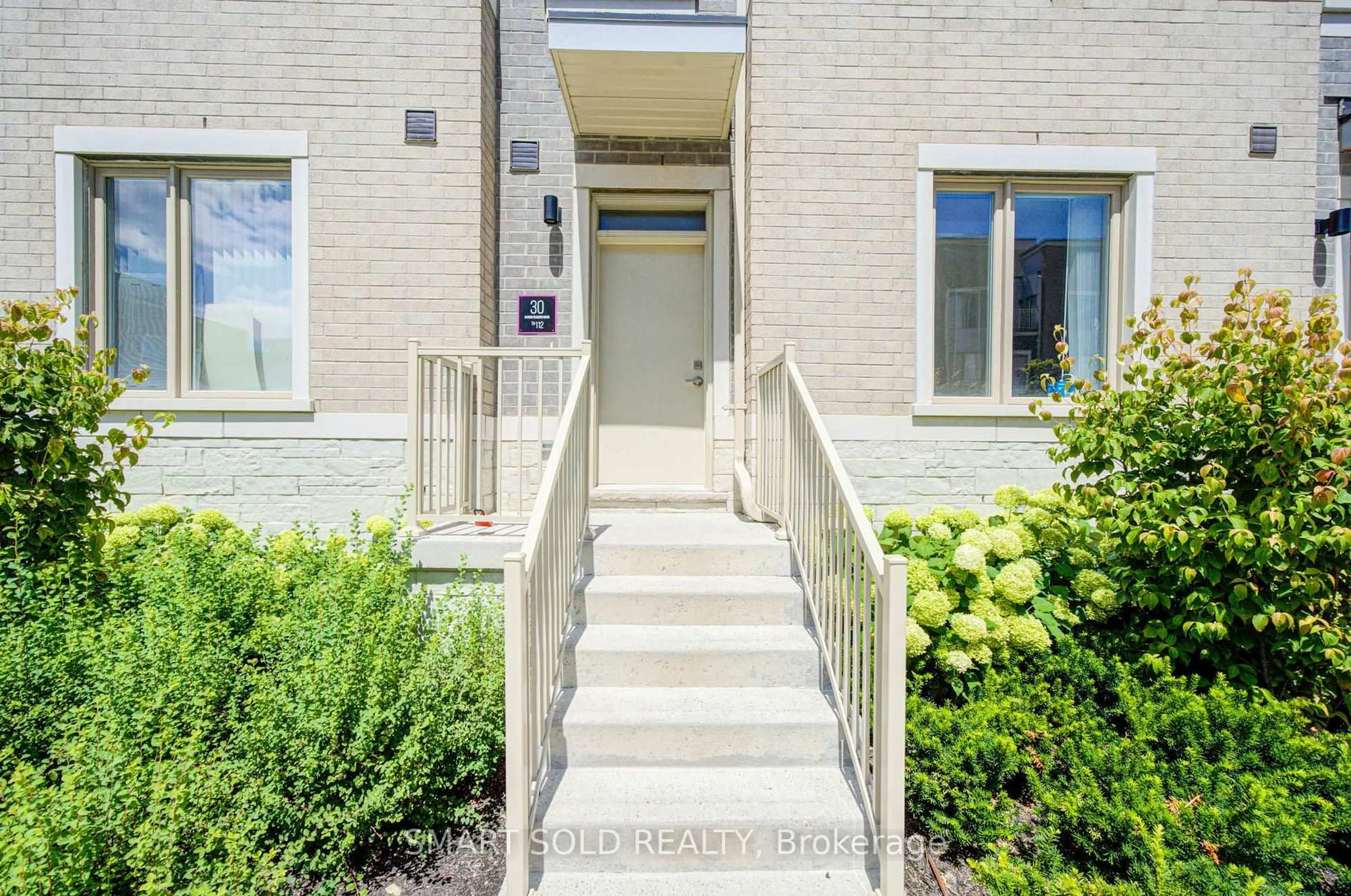 Unknown for 30 Almond Blossom Mews #112, Vaughan Ontario L4K 0N6