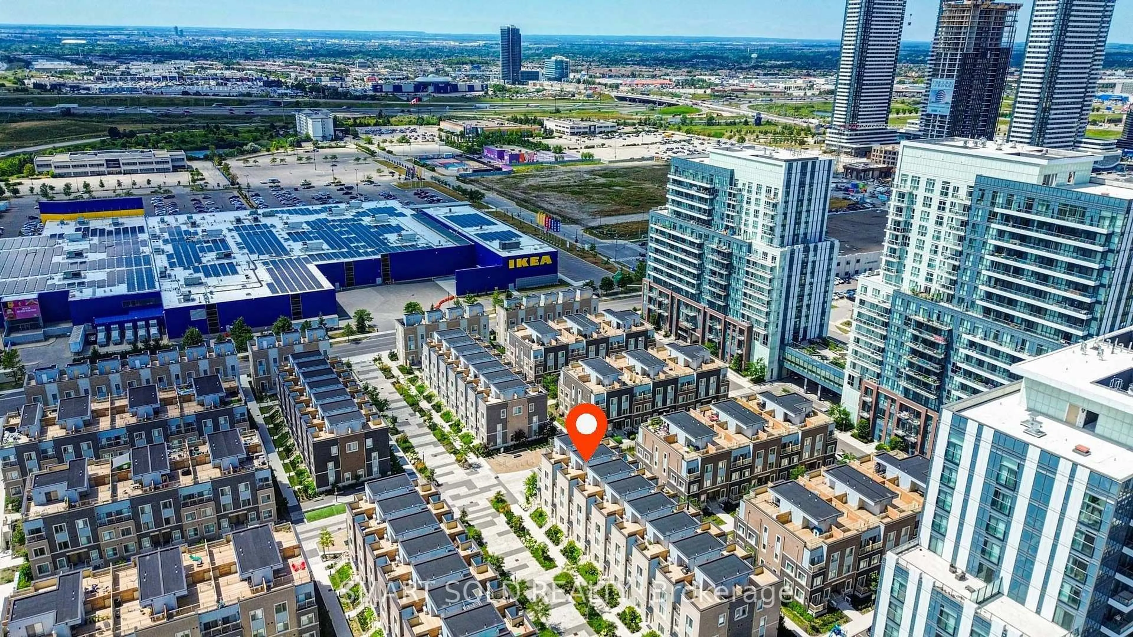 A pic from outside/outdoor area/front of a property/back of a property/a pic from drone, city buildings view from balcony for 30 Almond Blossom Mews #112, Vaughan Ontario L4K 0N6