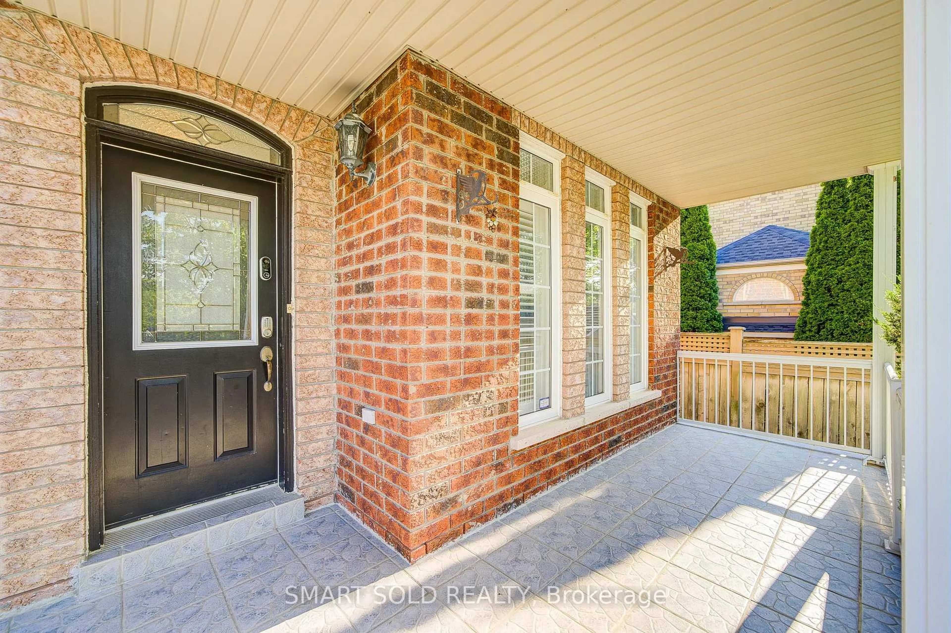 Home with brick exterior material, street for 39 Victoria Wood Ave, Markham Ontario L6E 1K2