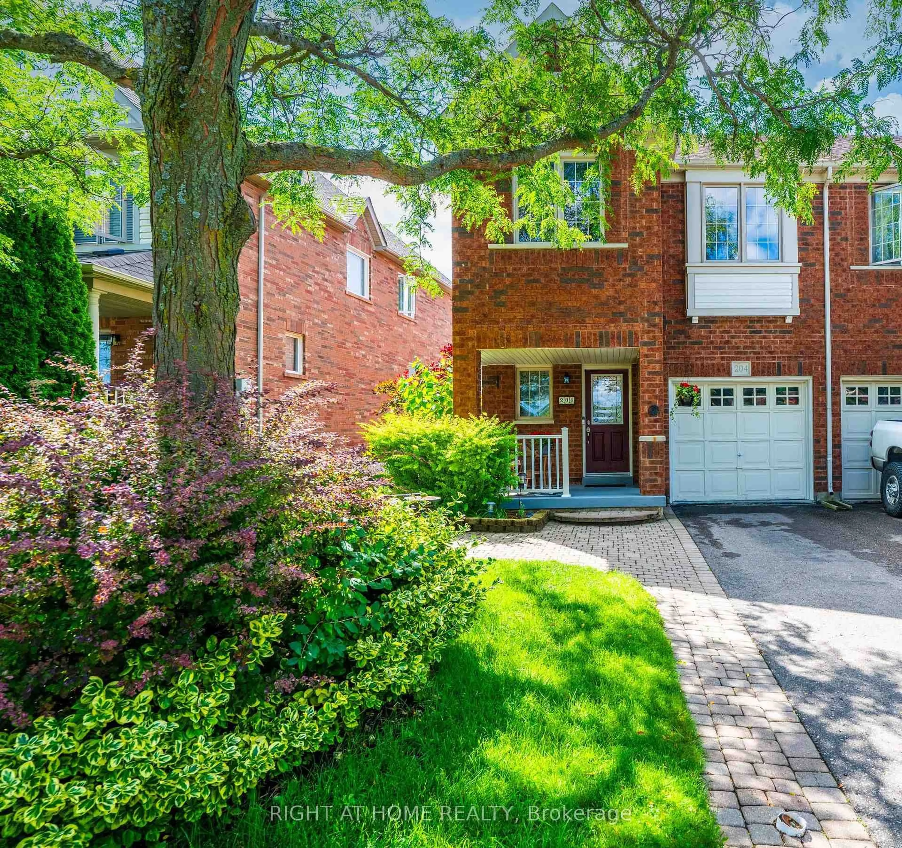 Home with brick exterior material, street for 204 Burgess Cres, Newmarket Ontario L3X 2T9