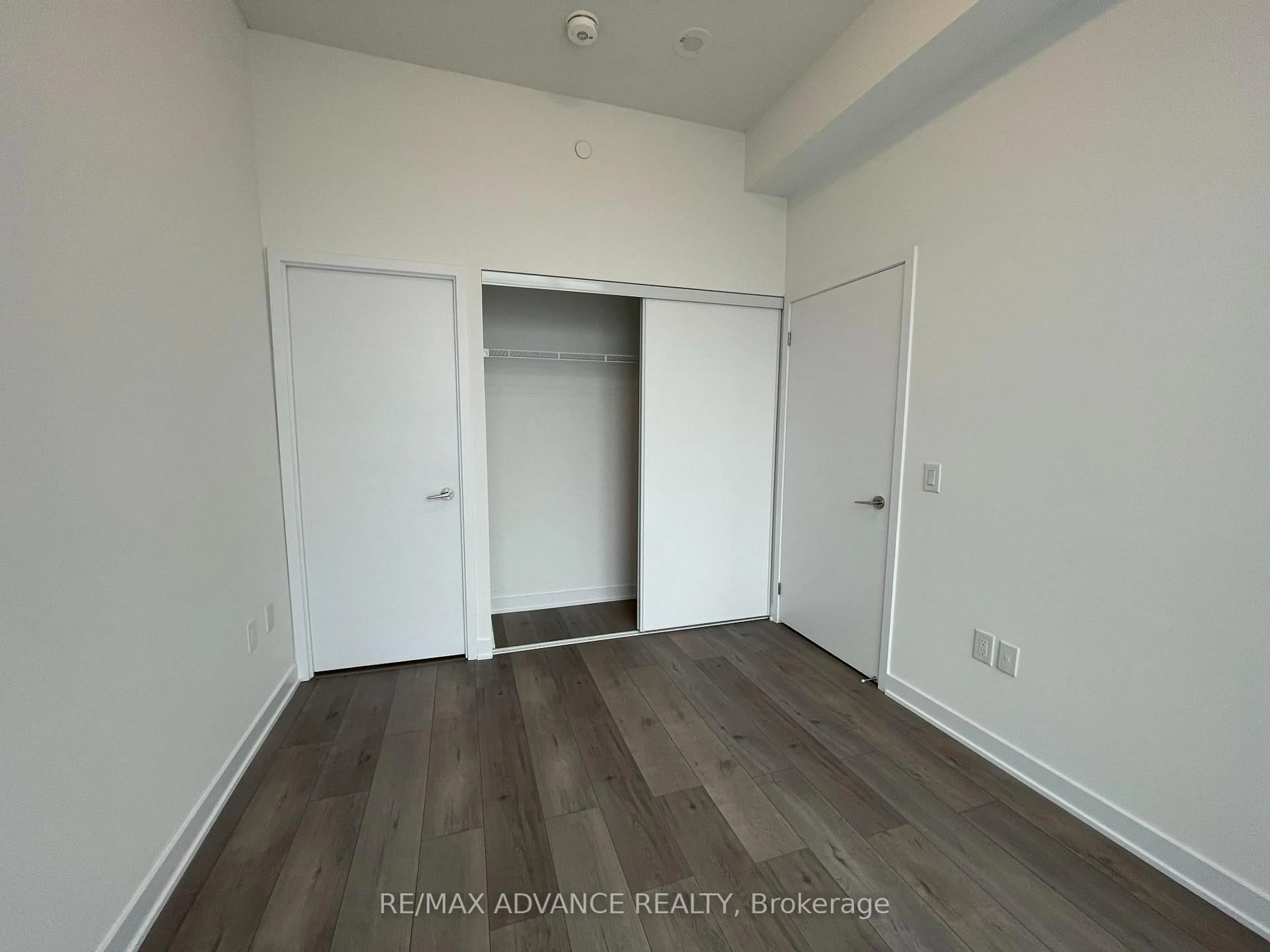 A pic of a room for 10 Honeycrisp Cres #521, Vaughan Ontario L4K 0M7