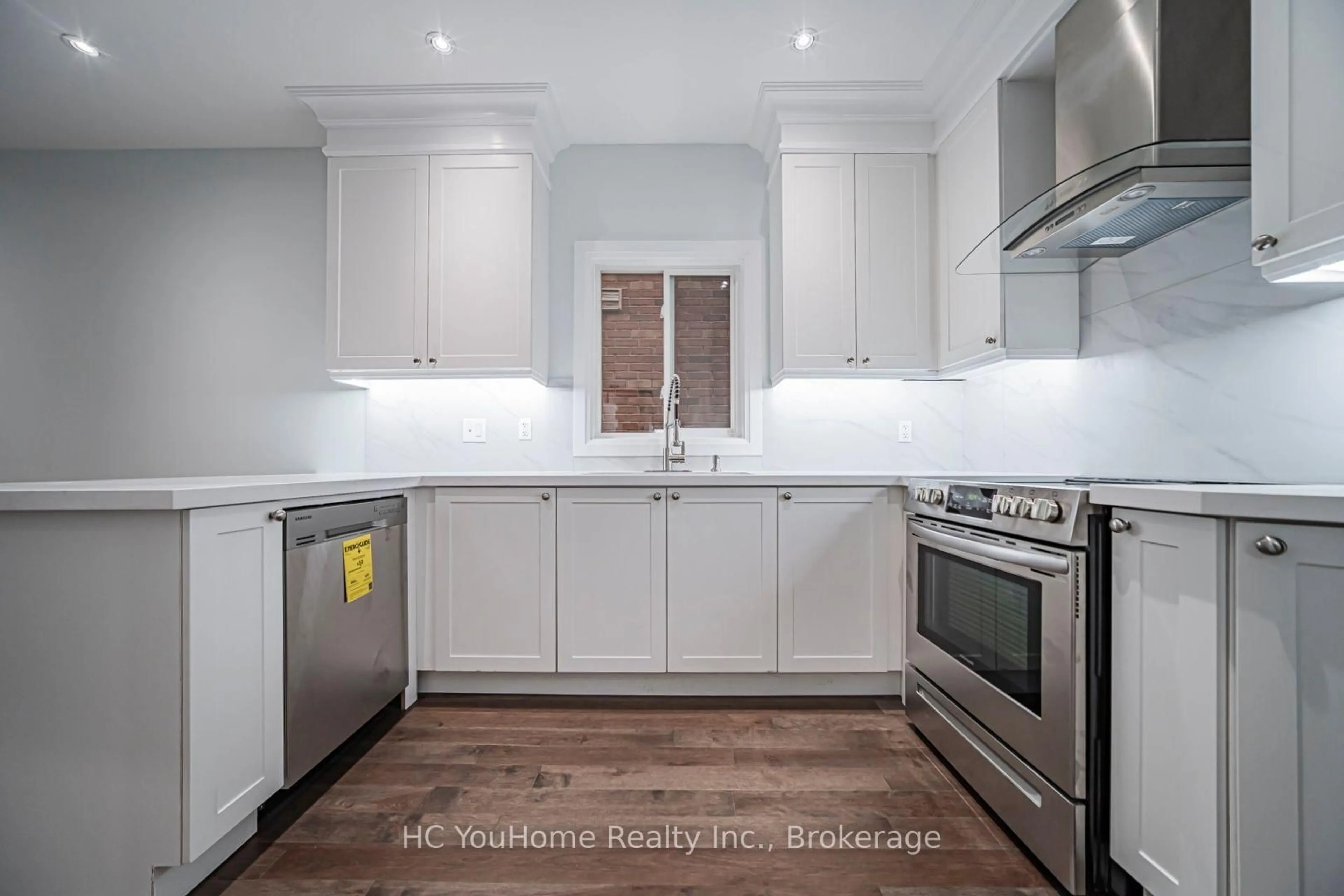 Unknown for 70 Dovetail Dr, Richmond Hill Ontario L4E 5A7