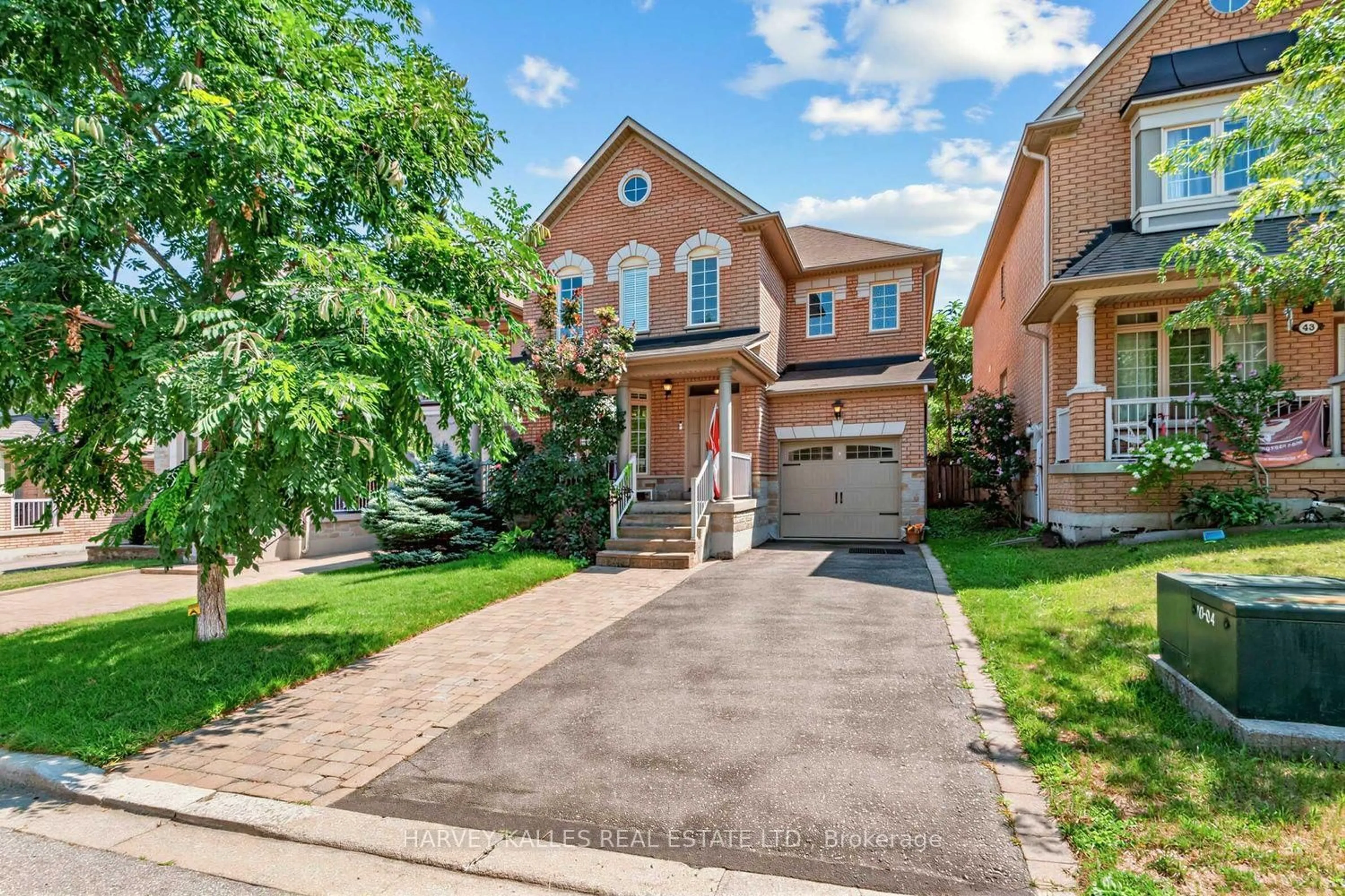 Home with brick exterior material, street for 39 Chardonnay Dr, Vaughan Ontario L4J 8R8