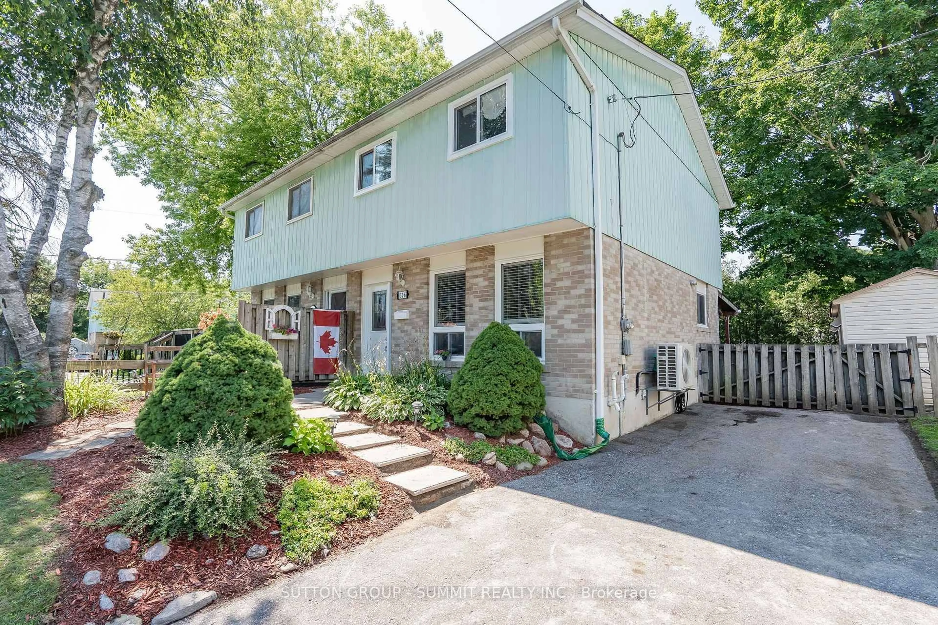 Unknown for 306 OAKWOOD Crt, Newmarket Ontario L3Y 3C8