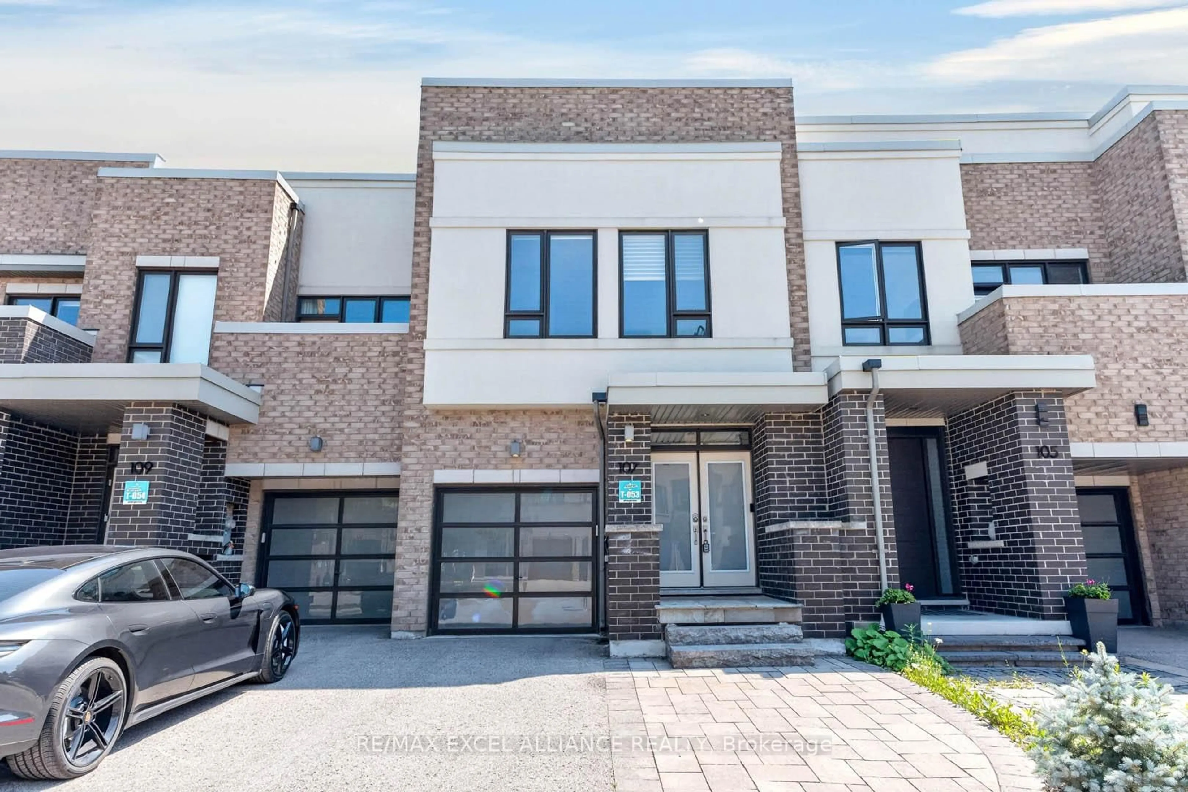 Home with brick exterior material, street for 107 Dariole Dr, Richmond Hill Ontario L4E 0Y8