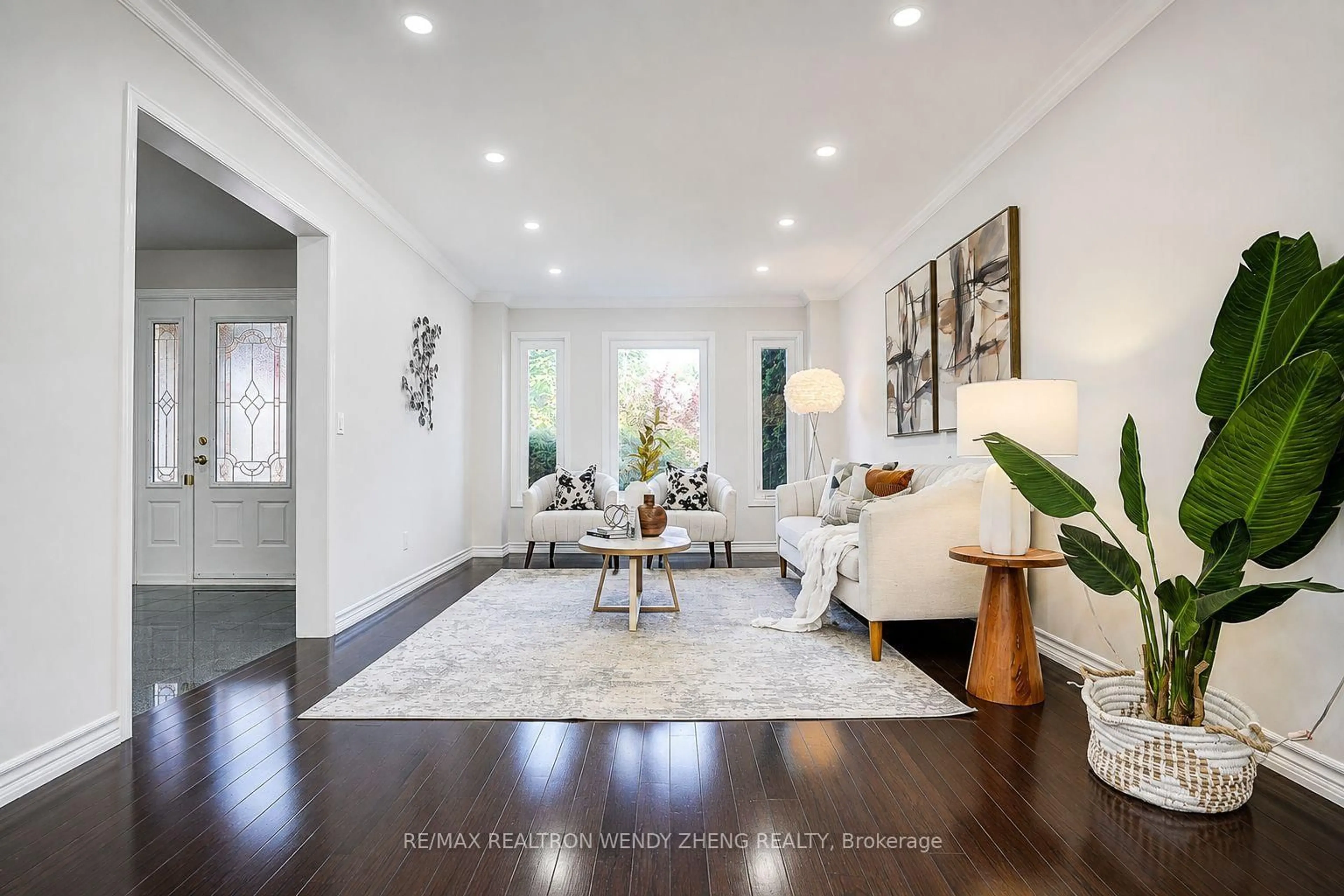 Indoor entryway for 57 Loring Cres, Markham Ontario L3R 0G2