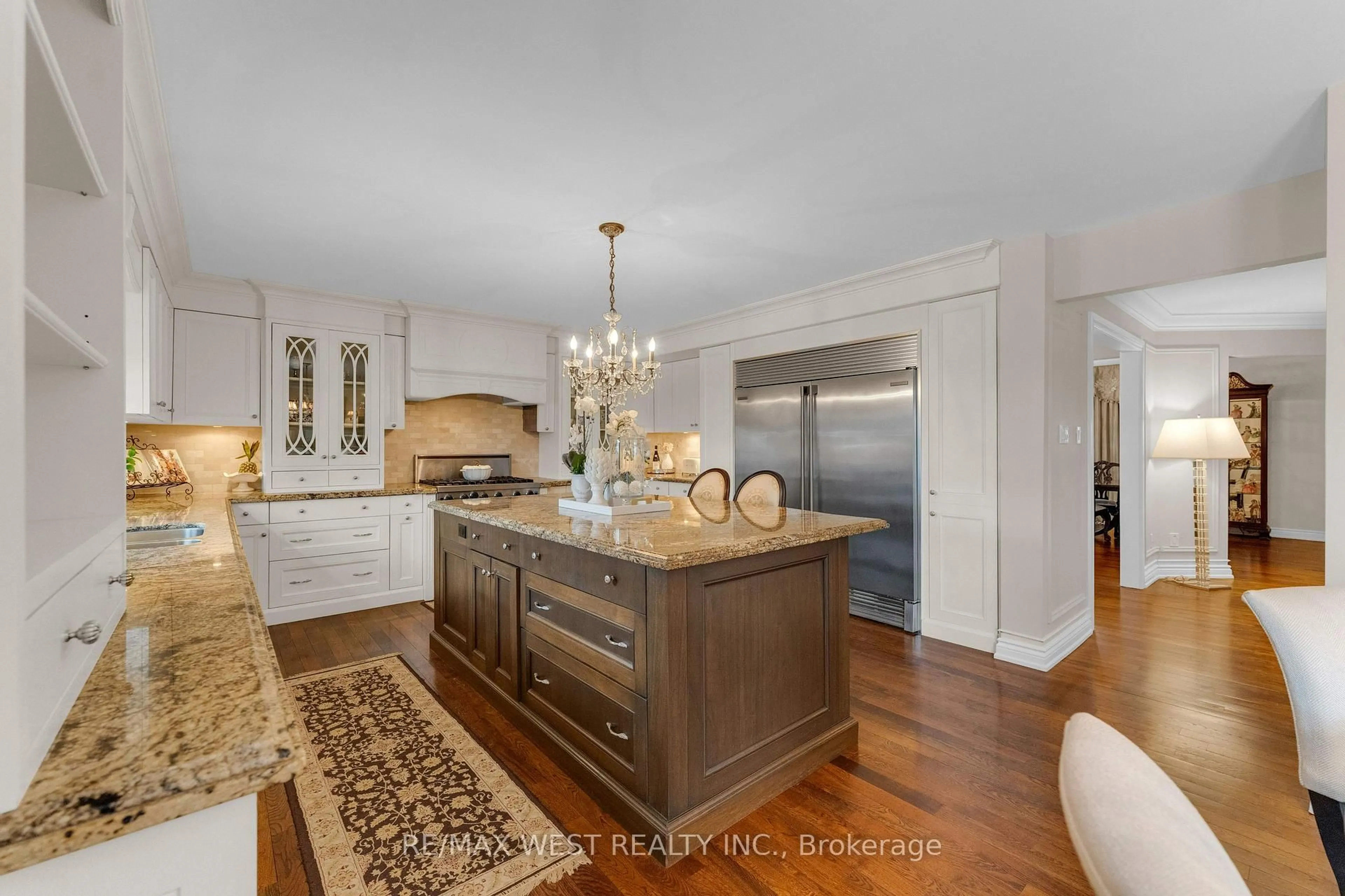 Open concept kitchen, unknown for 93 Fern Valley Cres, Richmond Hill Ontario L4E 2J6
