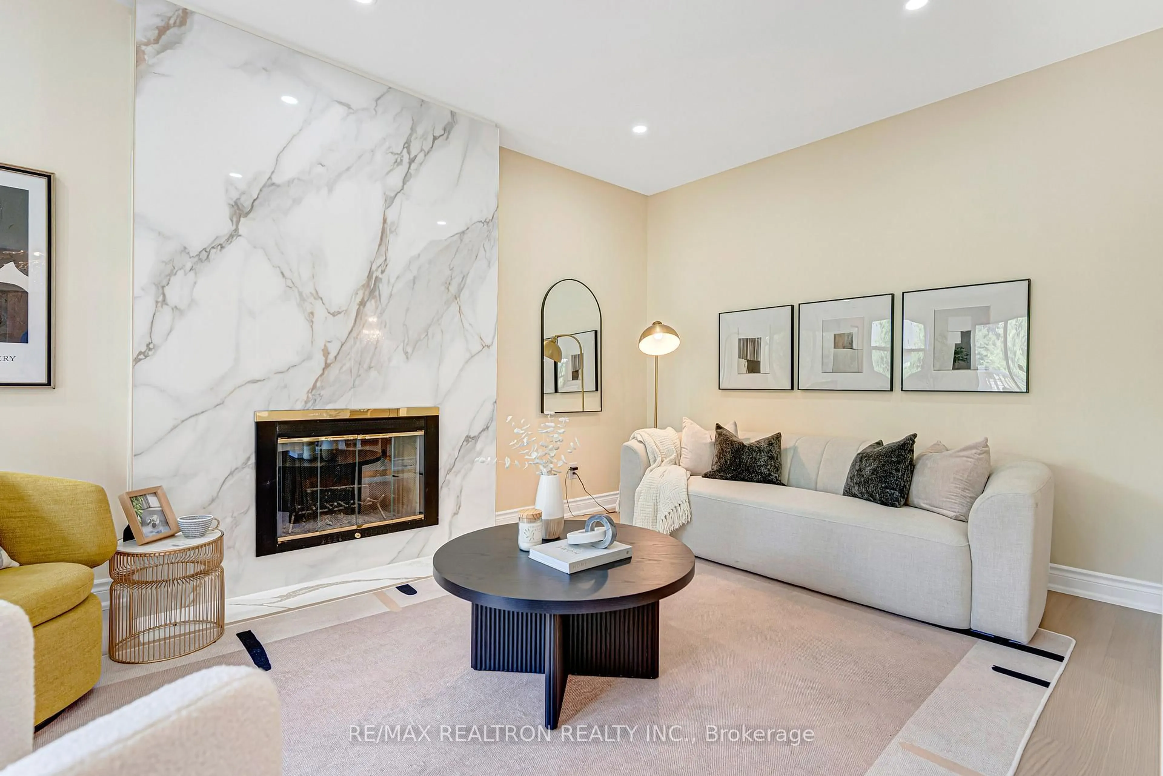 Living room with furniture, ceramic/tile floor for 27 Captain Francis Dr, Markham Ontario L3R 9C8