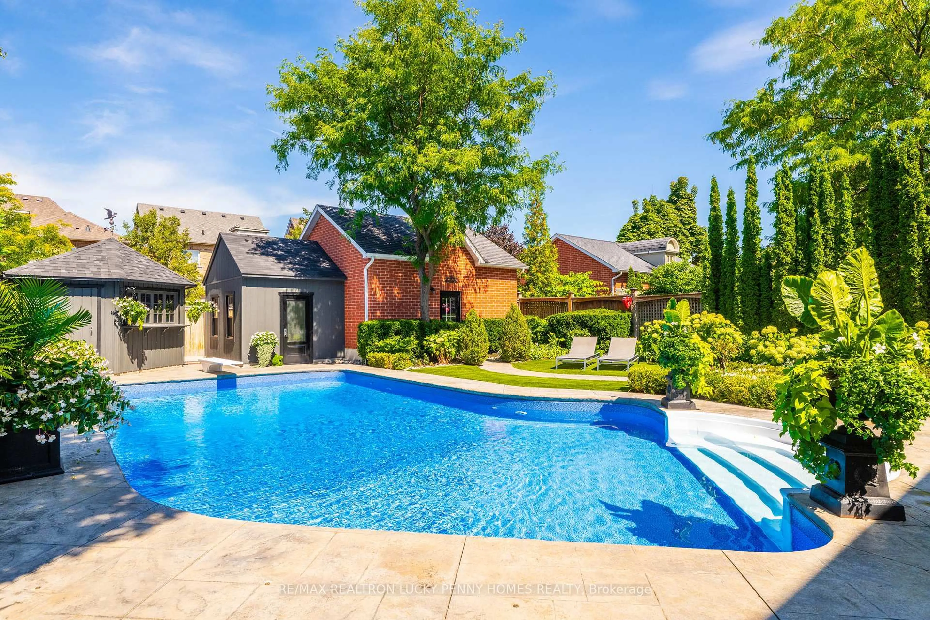 Pool for 80 Angus Glen Blvd, Markham Ontario L6C 1Z4