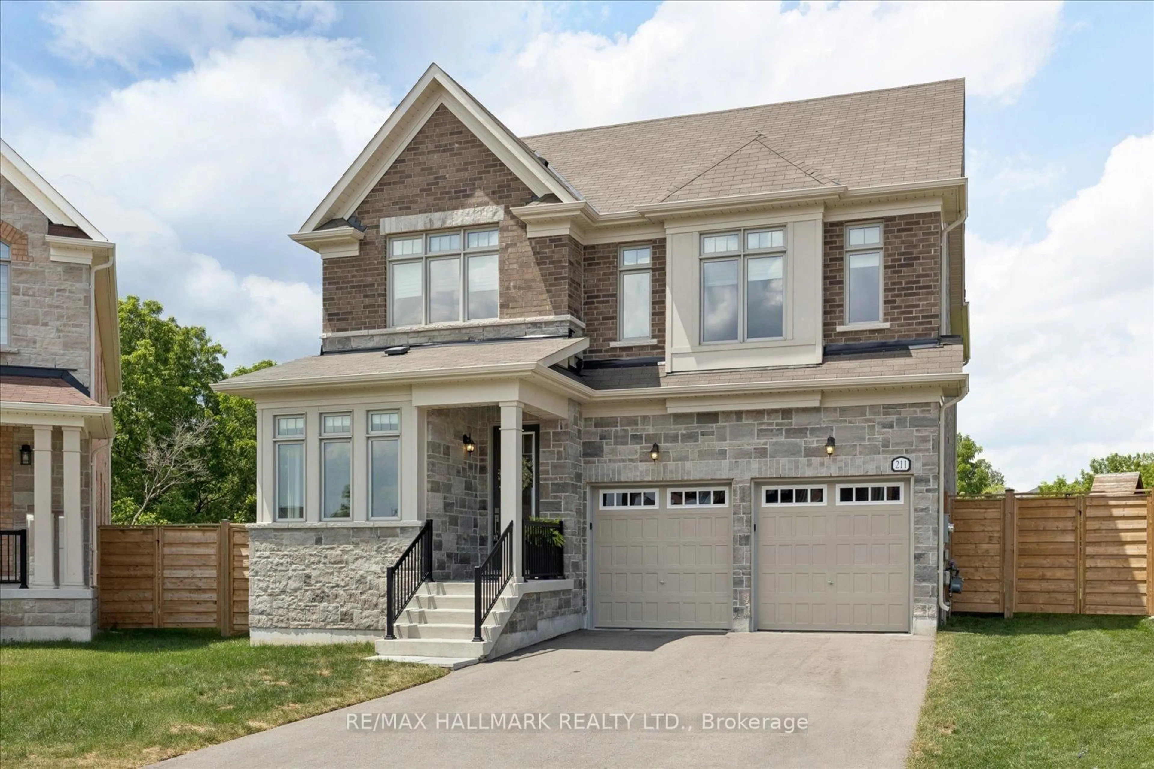 Home with brick exterior material, street for 211 Busato Dr, Whitchurch-Stouffville Ontario L4A 4X4