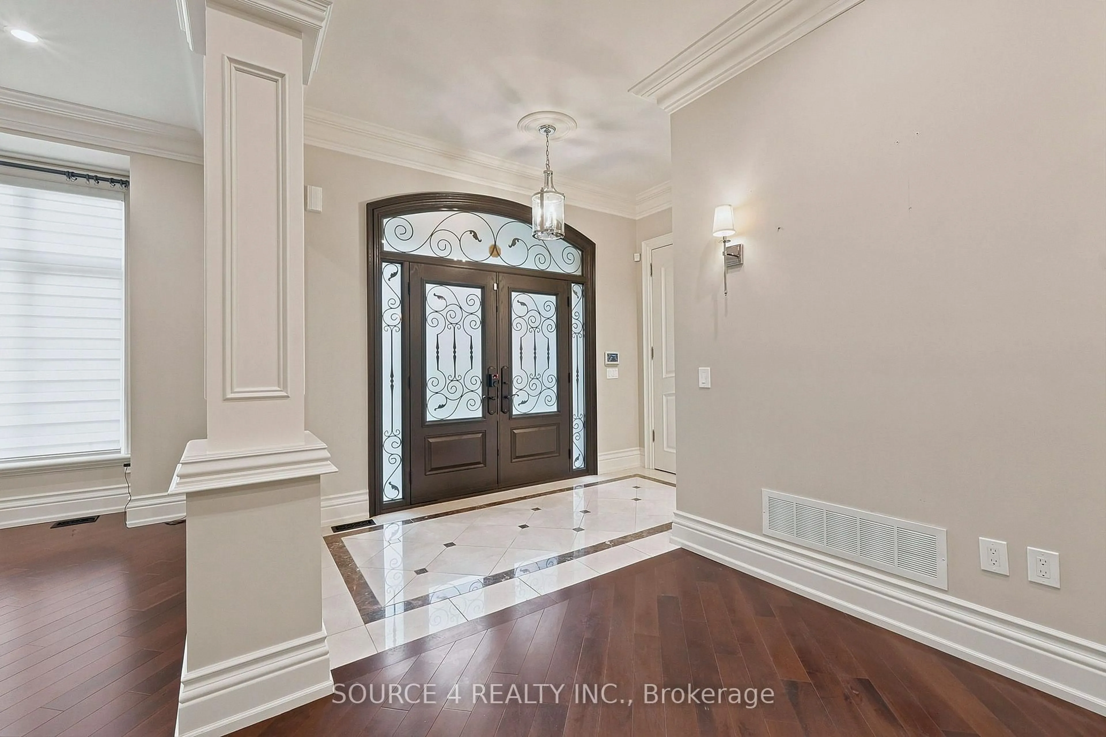 Indoor entryway for 268 Grand Vellore Cres, Vaughan Ontario L4H 0N7