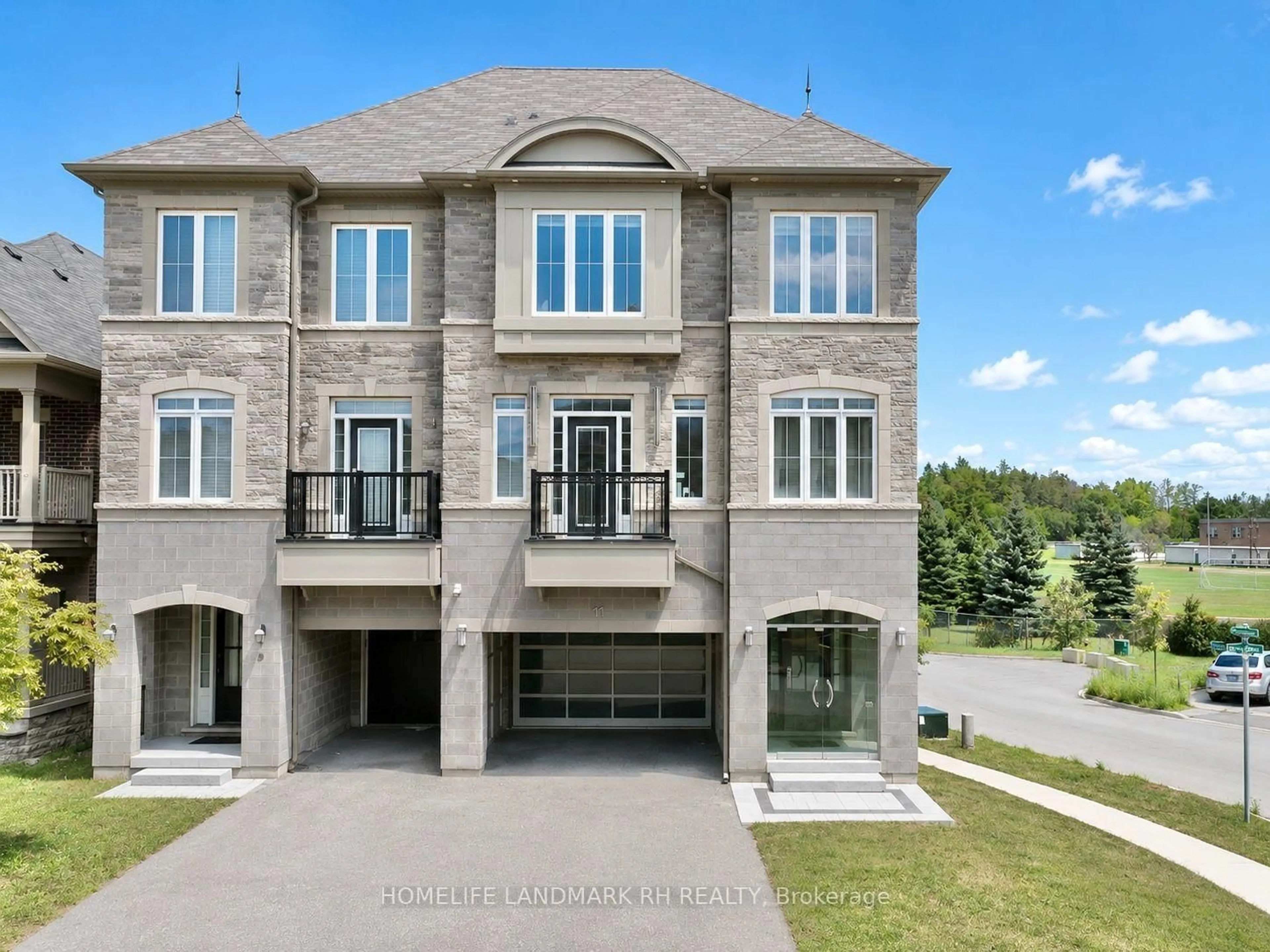 Home with brick exterior material, unknown for 11 Lorne Glen St, Markham Ontario L6C 0Z4