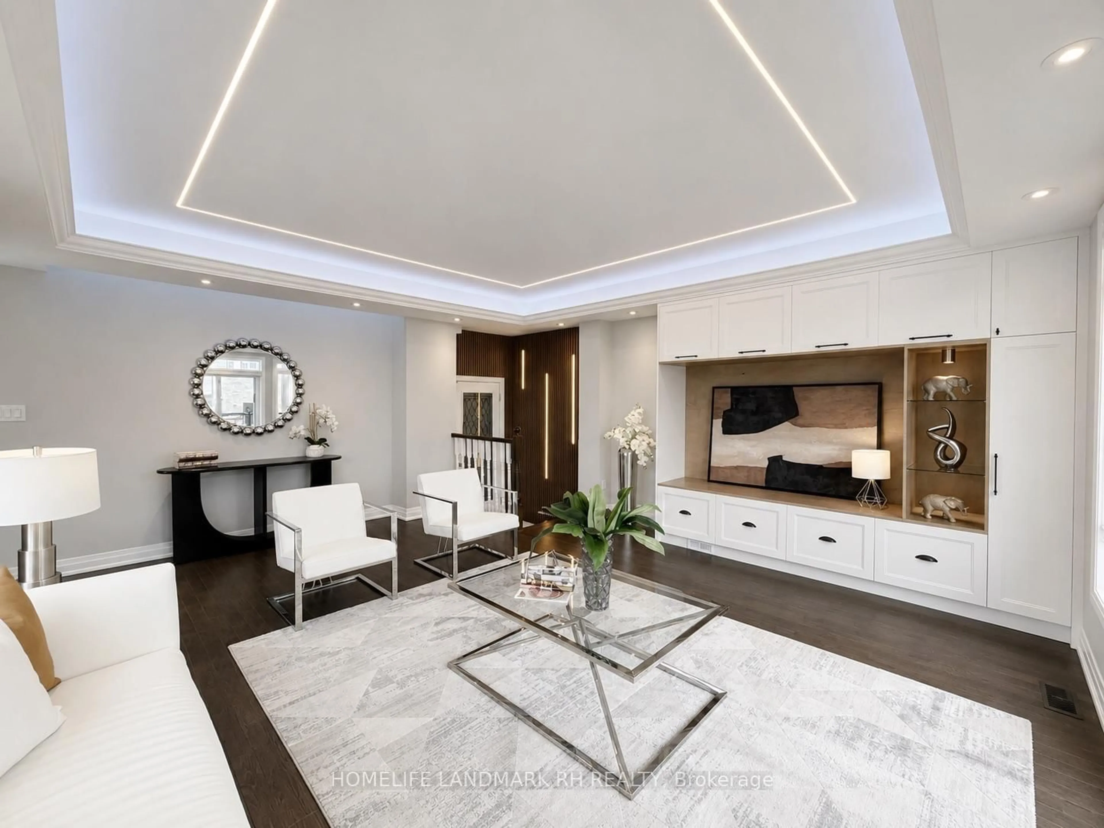 Living room with furniture, unknown for 11 Lorne Glen St, Markham Ontario L6C 0Z4