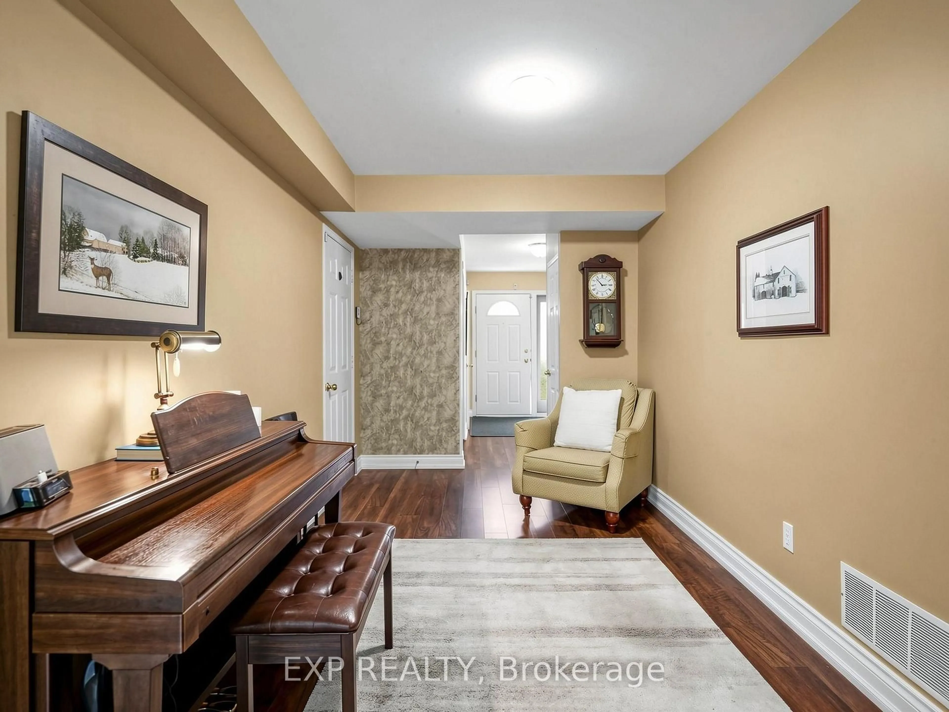 Indoor entryway for 37 Brightbay Cres, Markham Ontario L3T 1C2