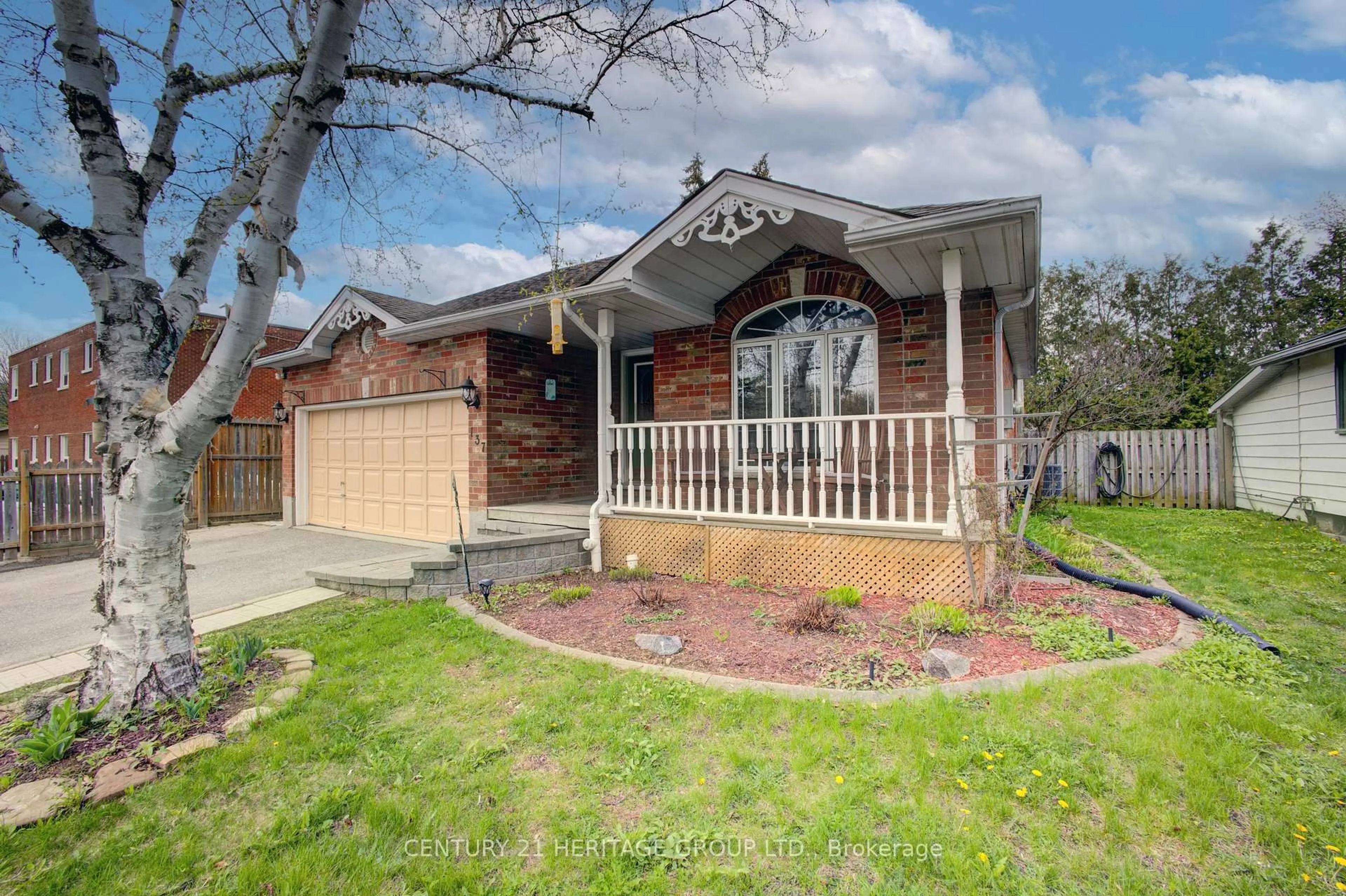 Home with brick exterior material, street for 137 Queen St, New Tecumseth Ontario L9R 1K4