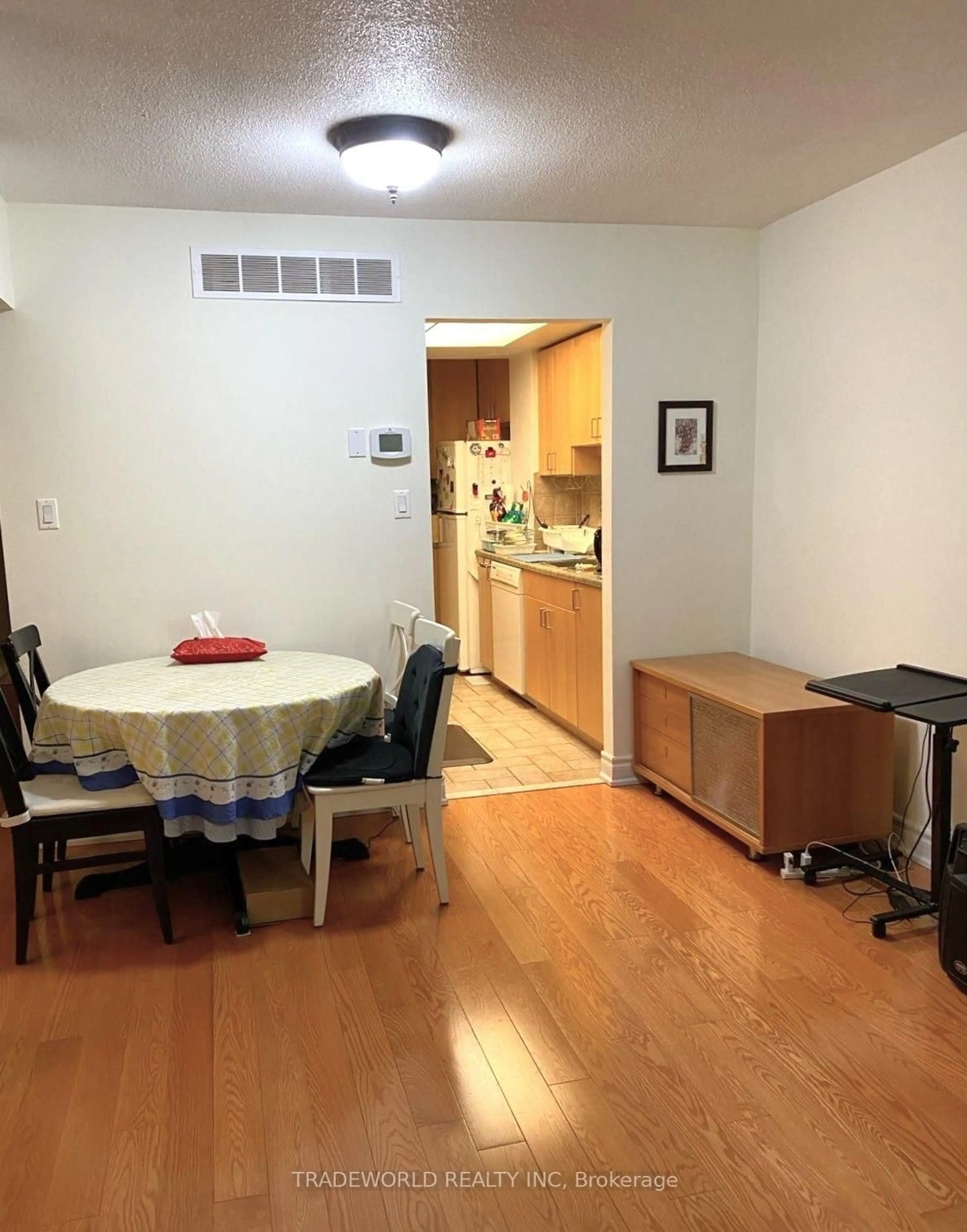 A pic of a room for 122 Tamarack Dr, Markham Ontario L3T 4X4