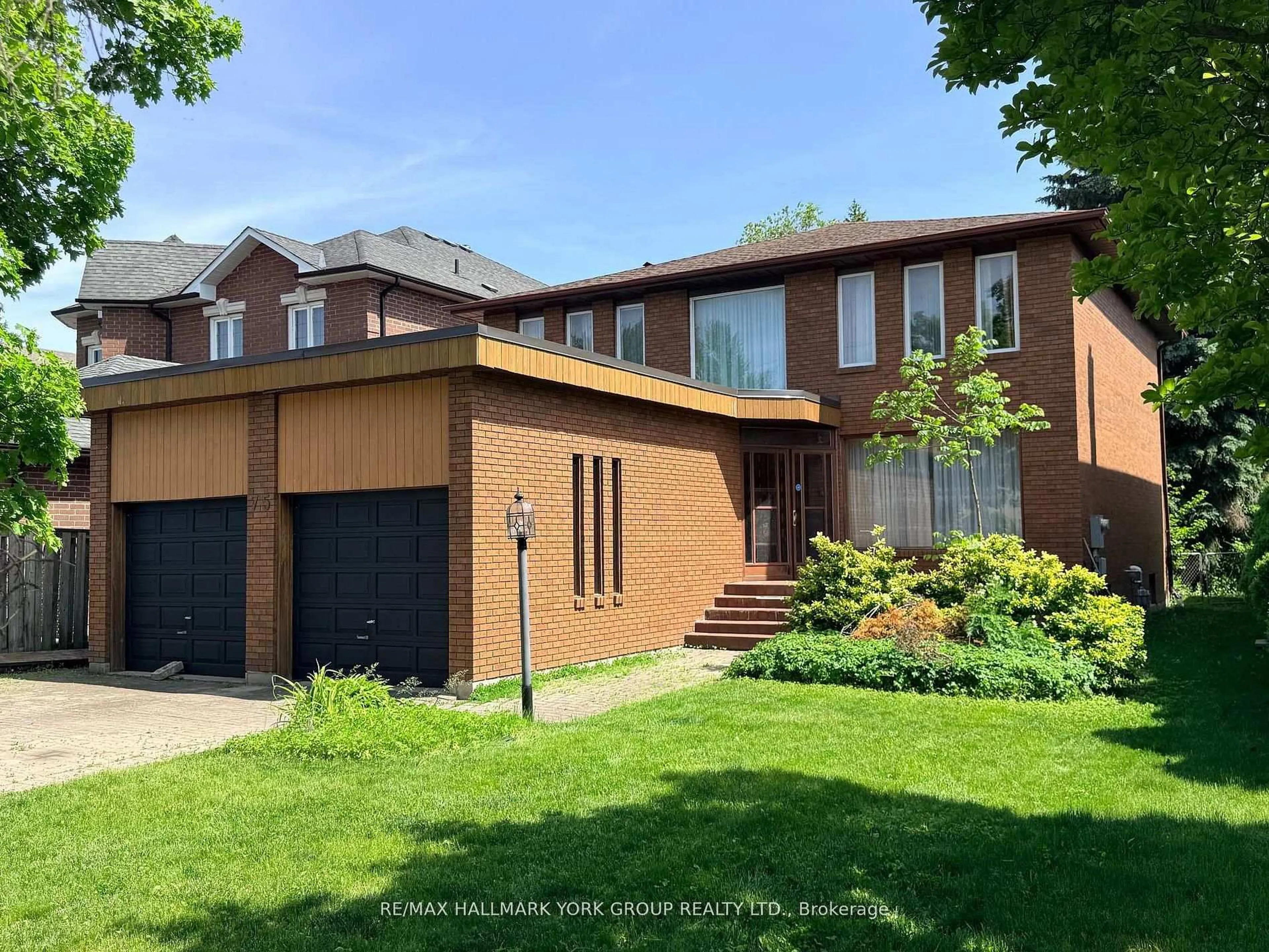 Home with brick exterior material, street for 75 Spruce Ave, Richmond Hill Ontario L4C 6V9